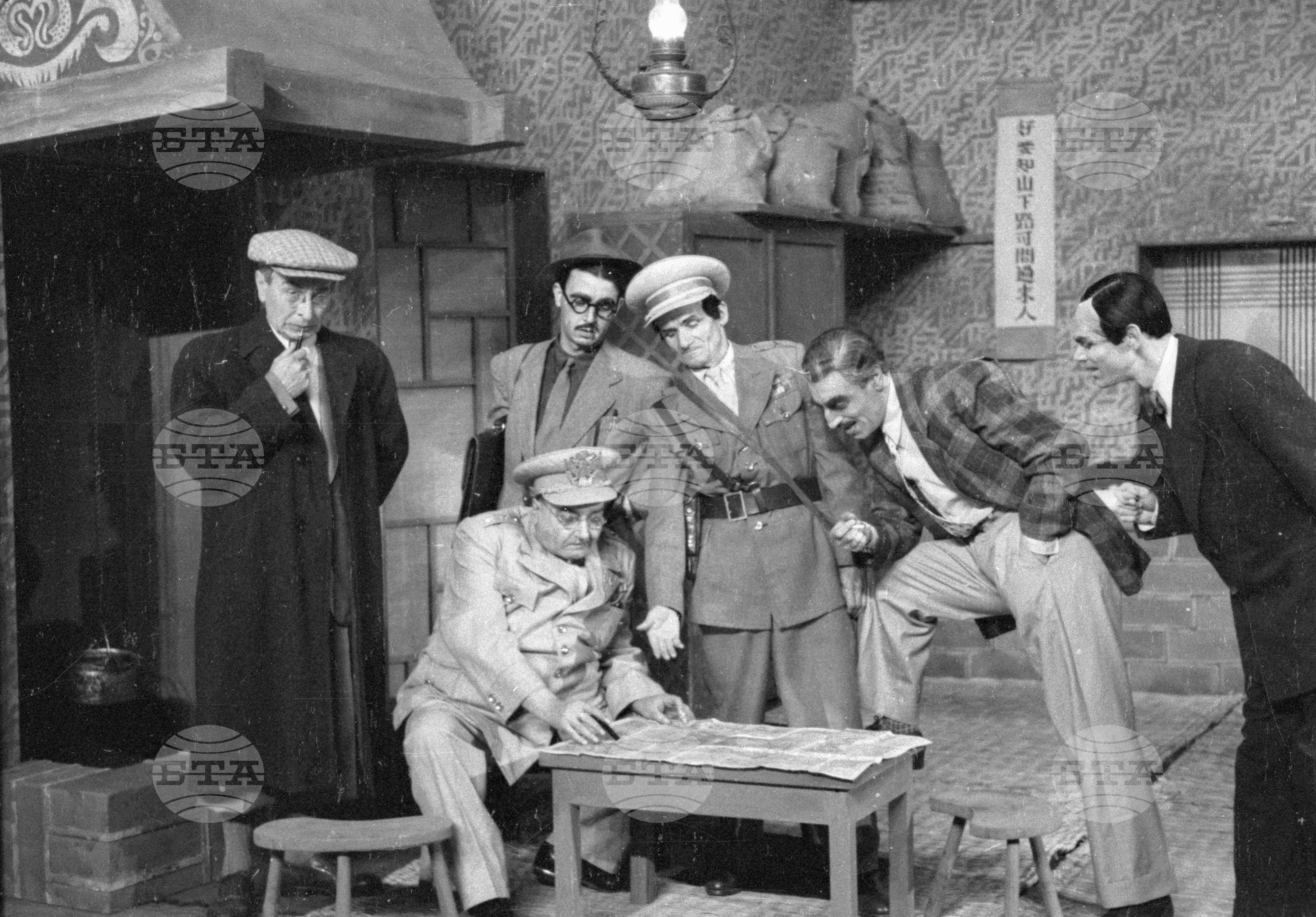 Театрално представление "Хора с добра воля", 1951