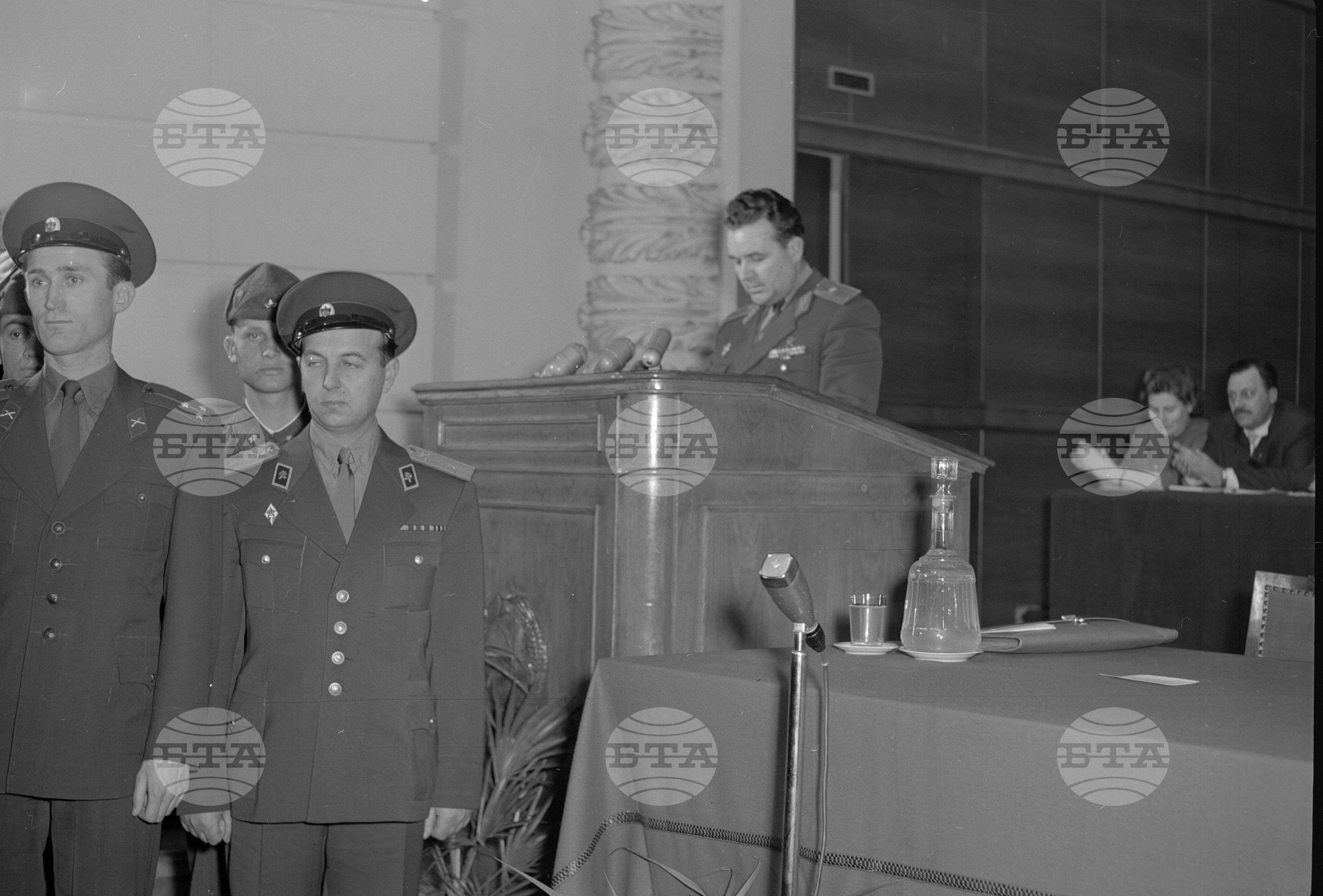 Пети конгрес на Отечествения фронт - Махмуд Клемсани и генерал - майор Трифон Балкански