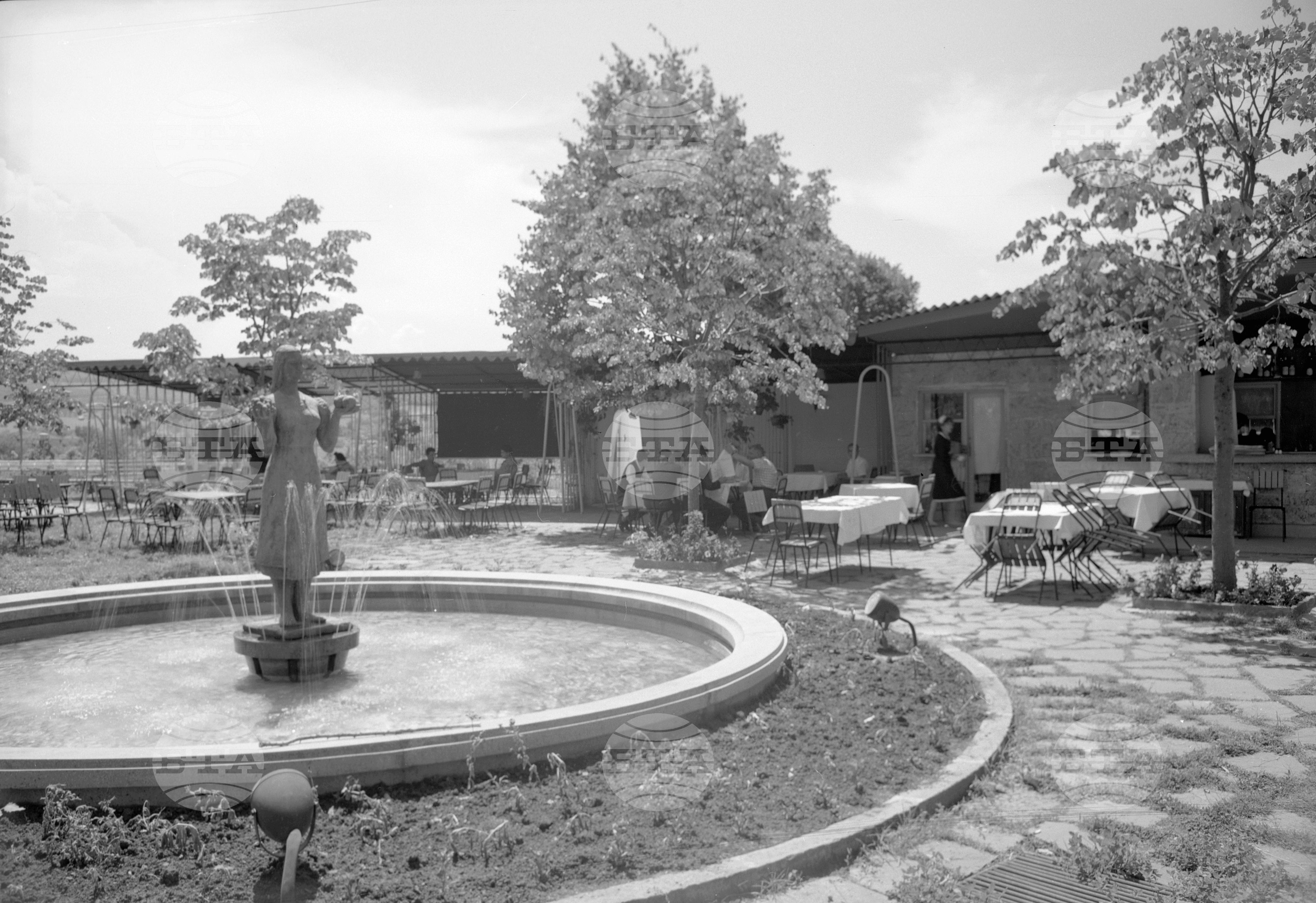 Ресторантът в с. Бресница, Ловешки окръг