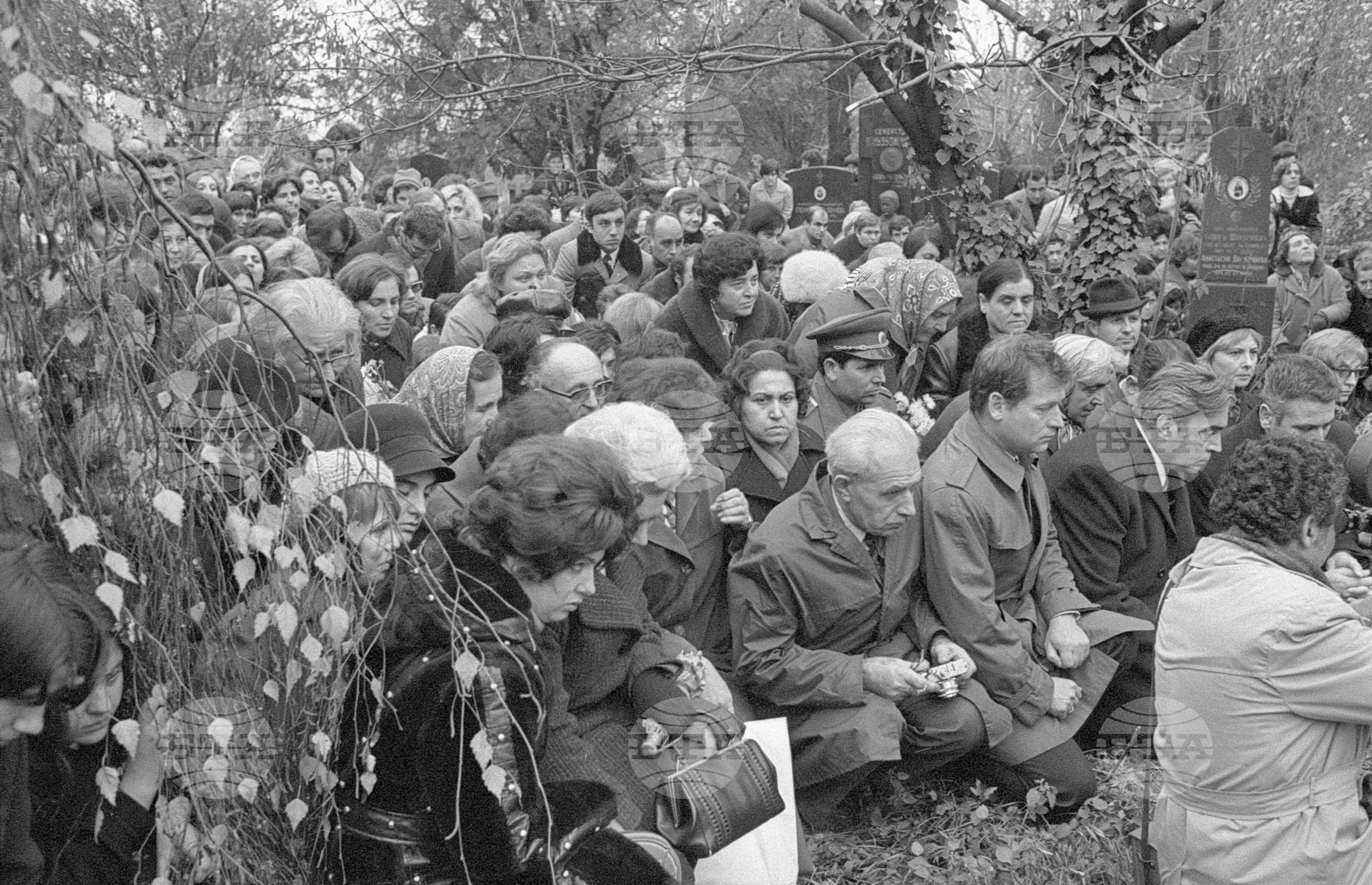 Погребението на народния артист Апостол Карамитев