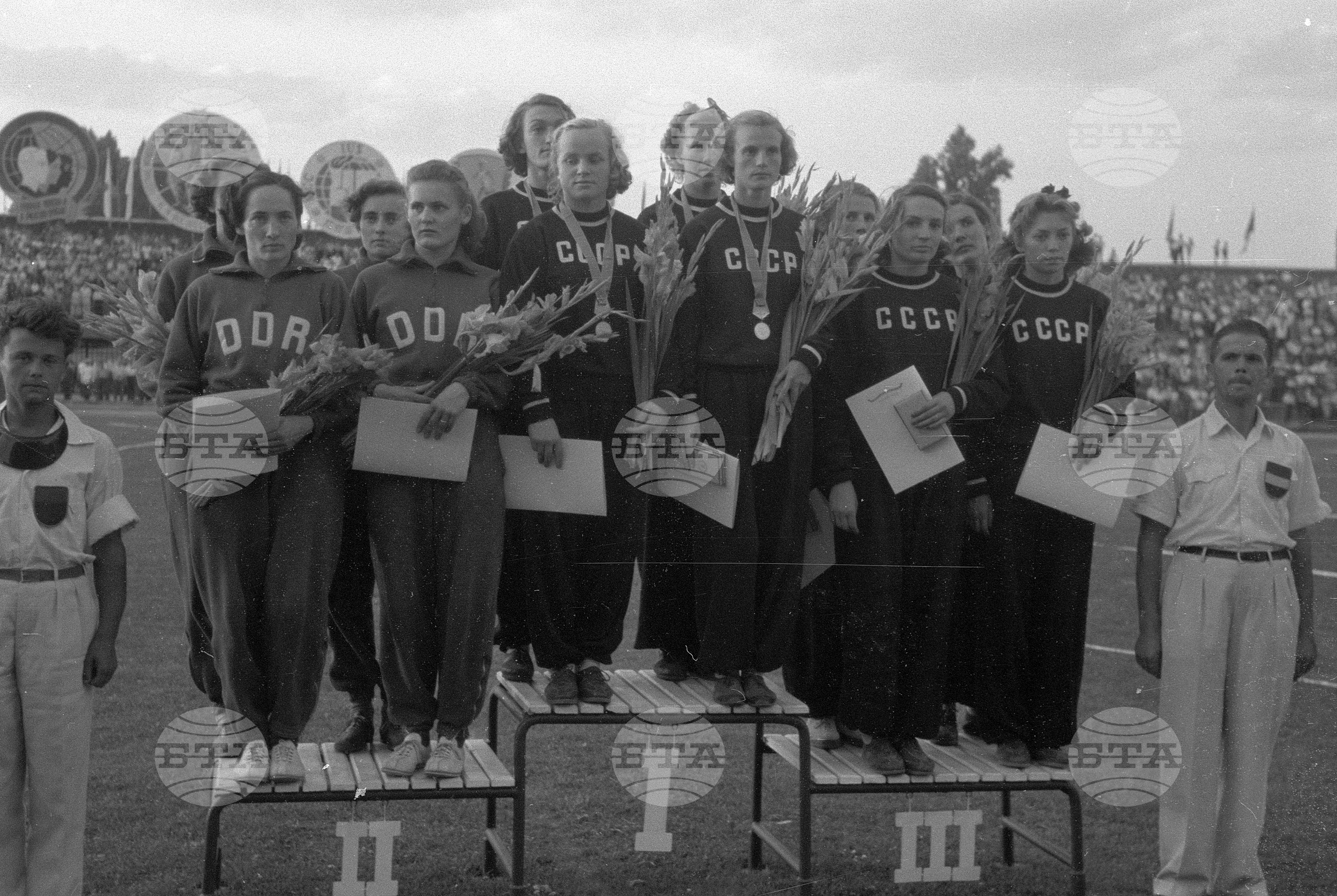 Четвърти световен фестивал на младежта и студентите за мир и дружба в Букурещ - част 7