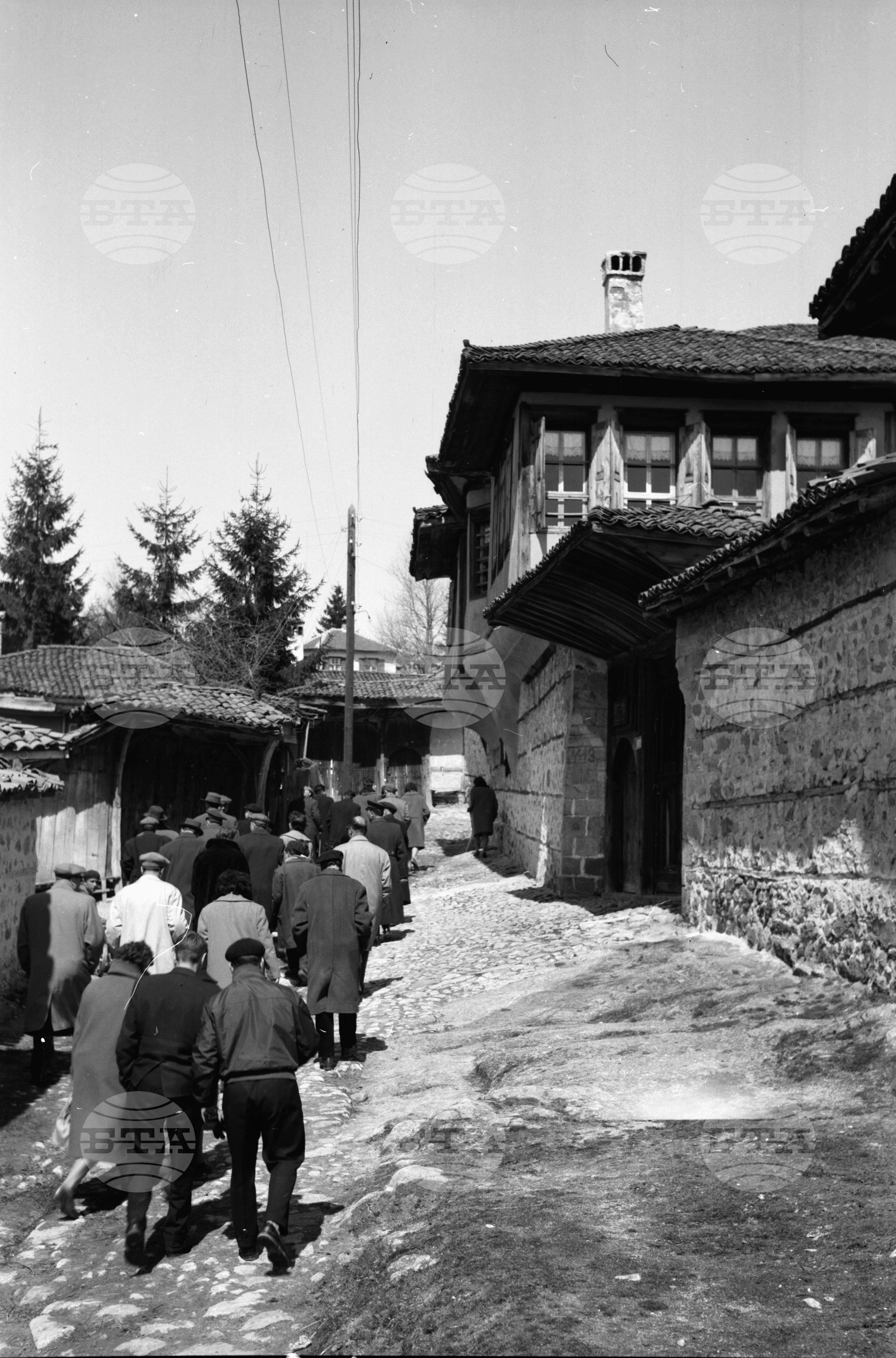 Честване на 75-годишнината от рождението на поета Димчо Дебелянов в Копривщица част 2