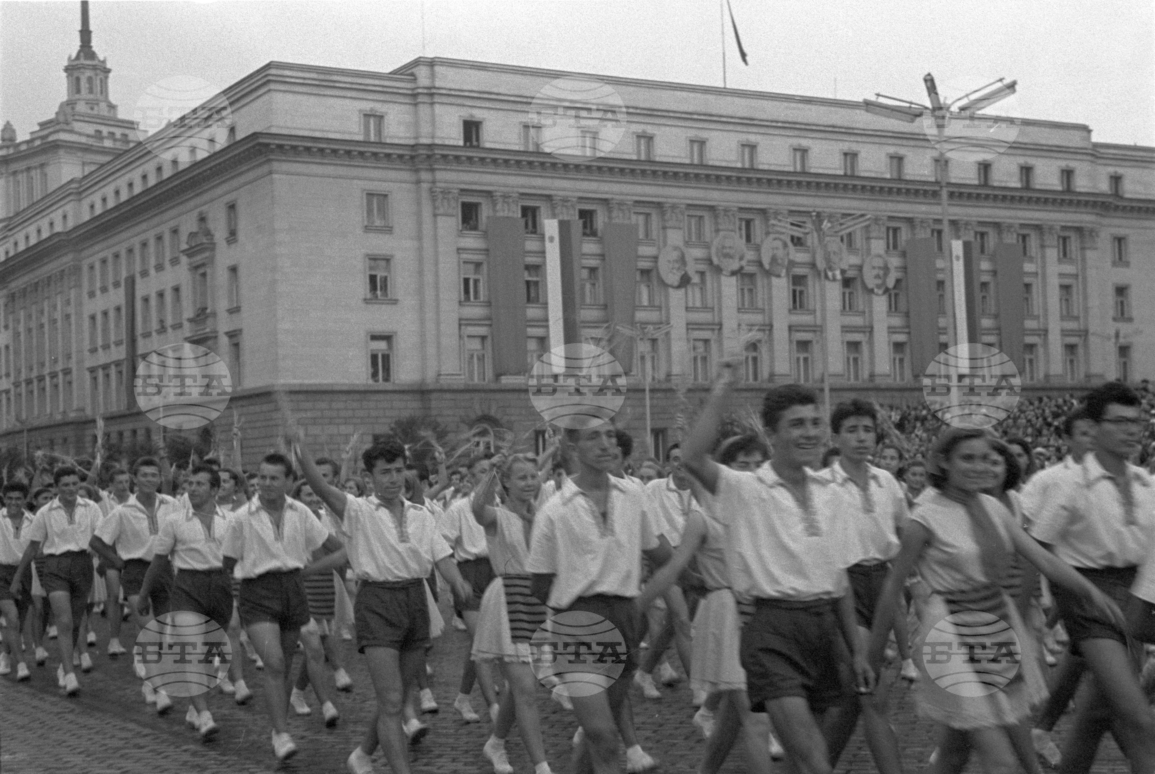 Тържествен митинг и манифестация по случай откриването на заключителния етап на Републиканския младежки фестивал и Спартакиада - град София