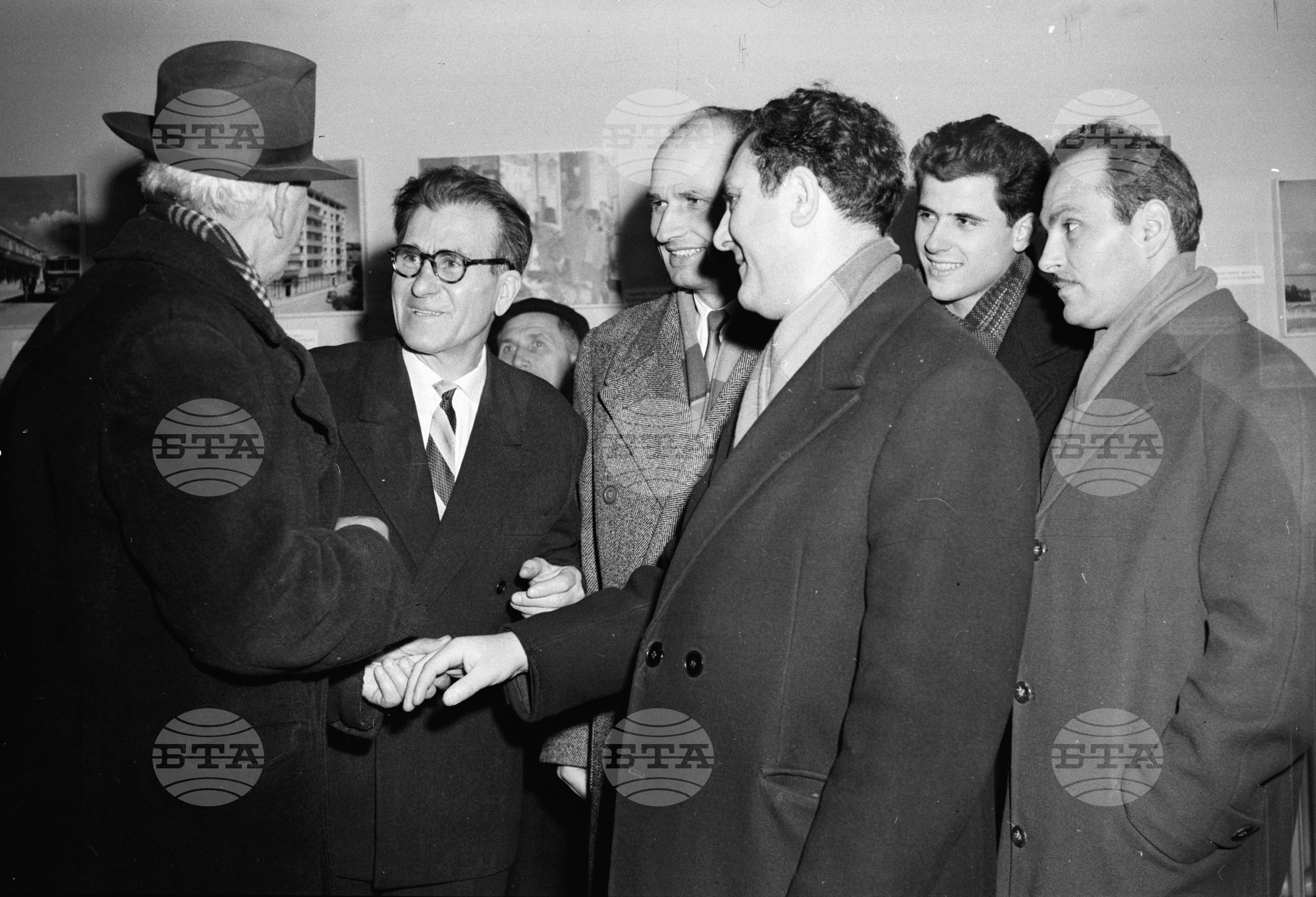 Откриване на юбилейна изложба на художника и фотограф Симеон Ненов