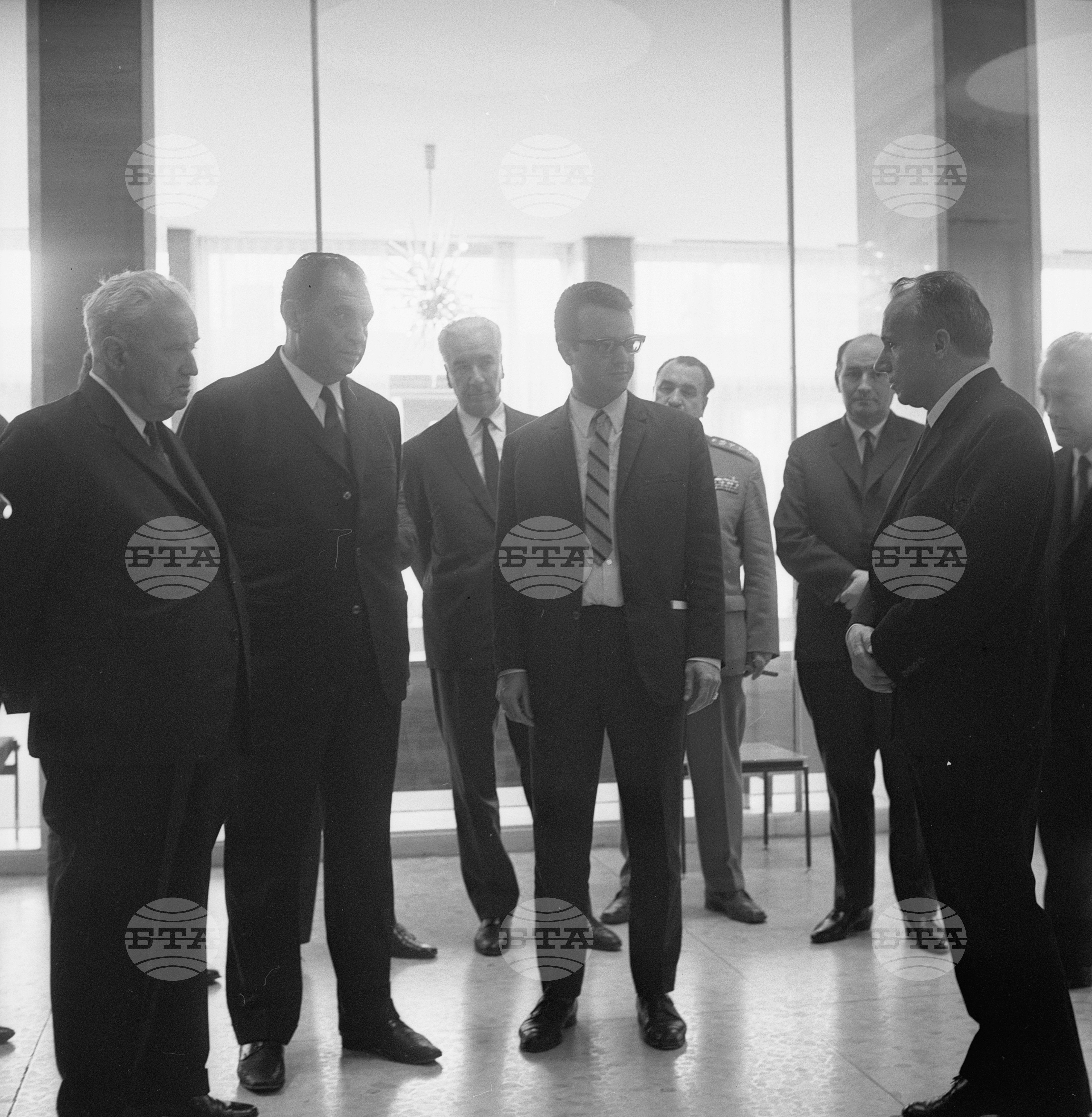 Награждаване на Боян Българанов и Владимир Бонев с чехословашки ордени