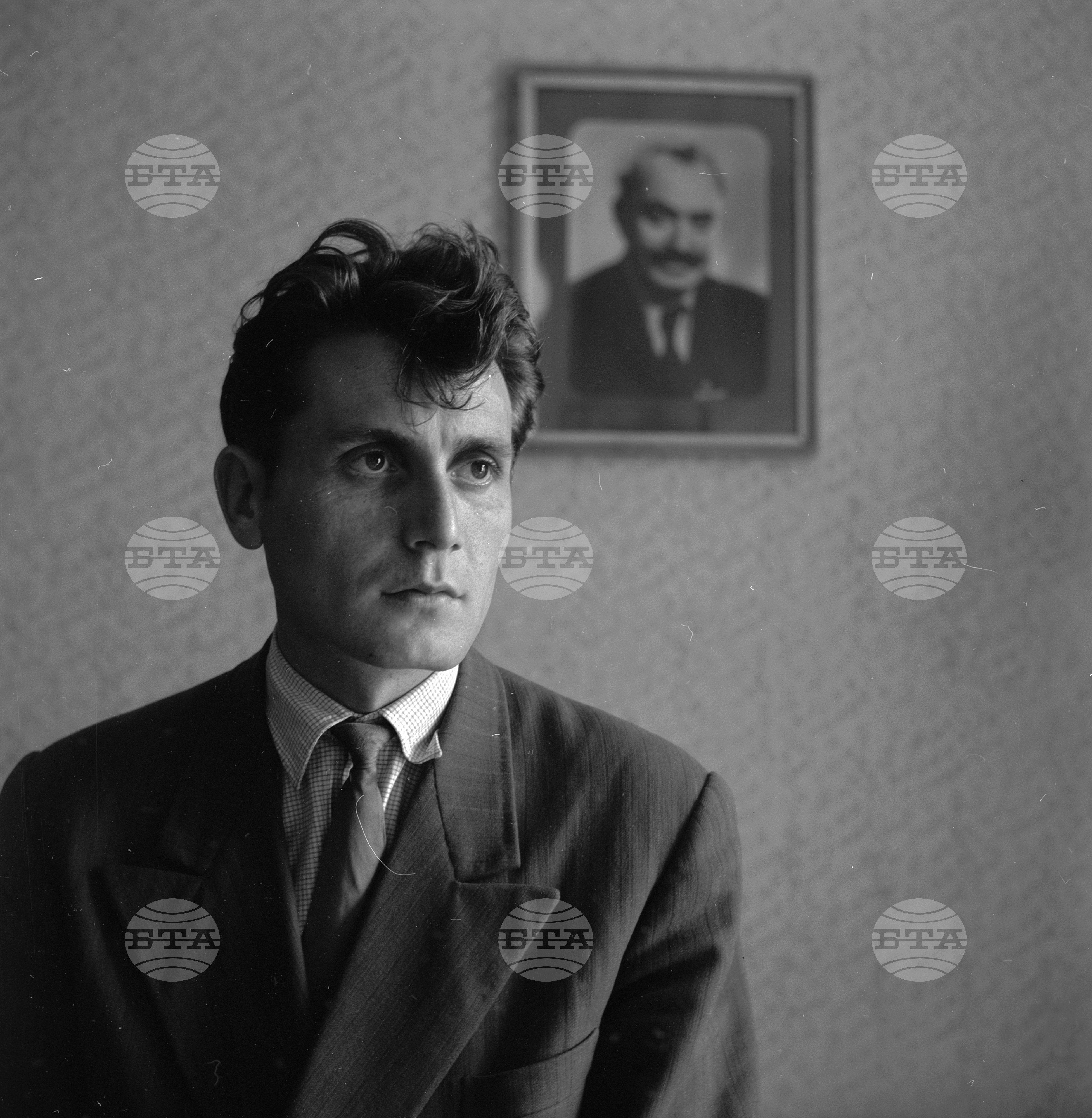 Делегатът за X конгрес на Димитровски комунистически младежки съюз (ДКМС) Илия Дандолов - г. Павликени