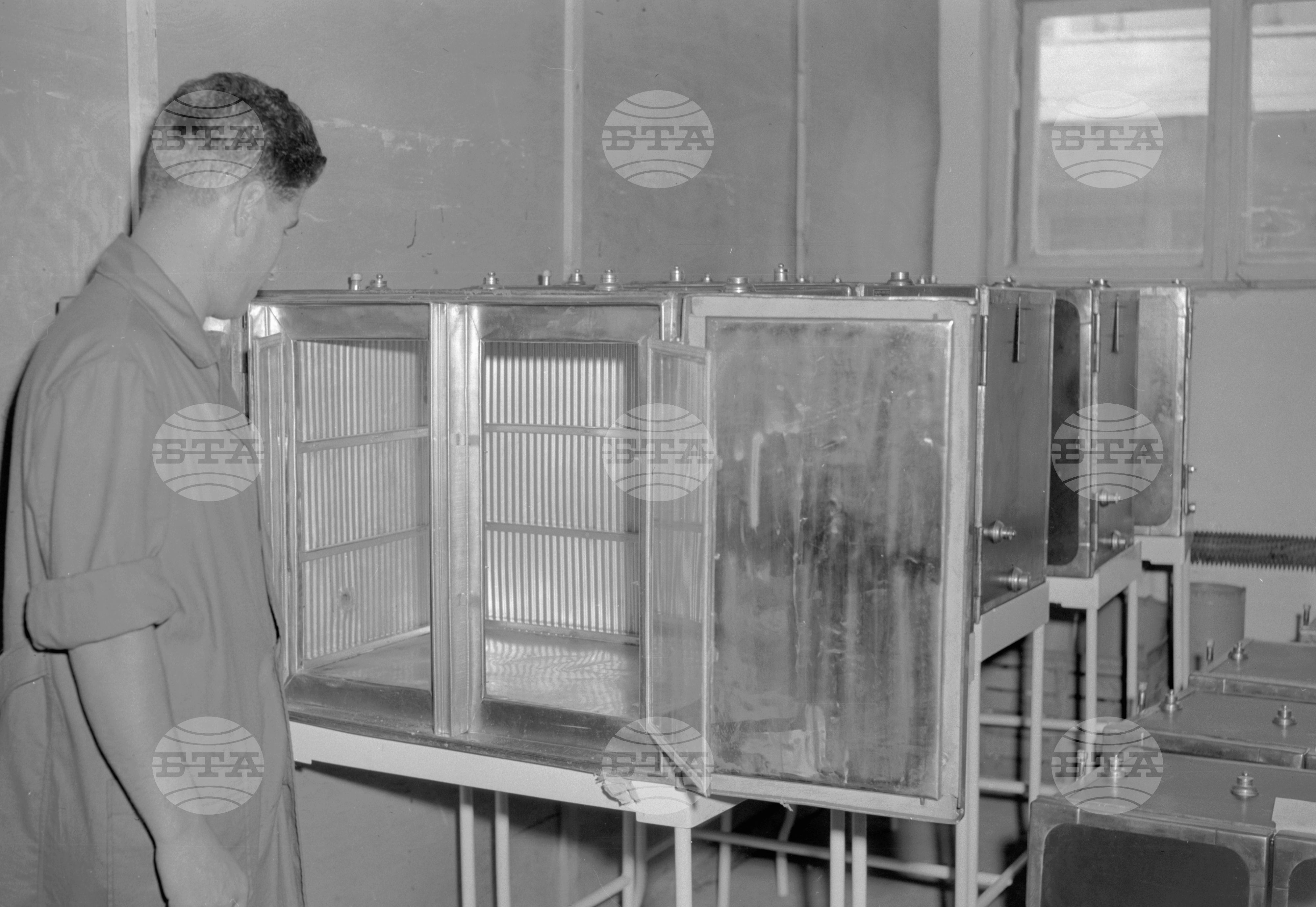 Медико-инструментален завод София 1962 година