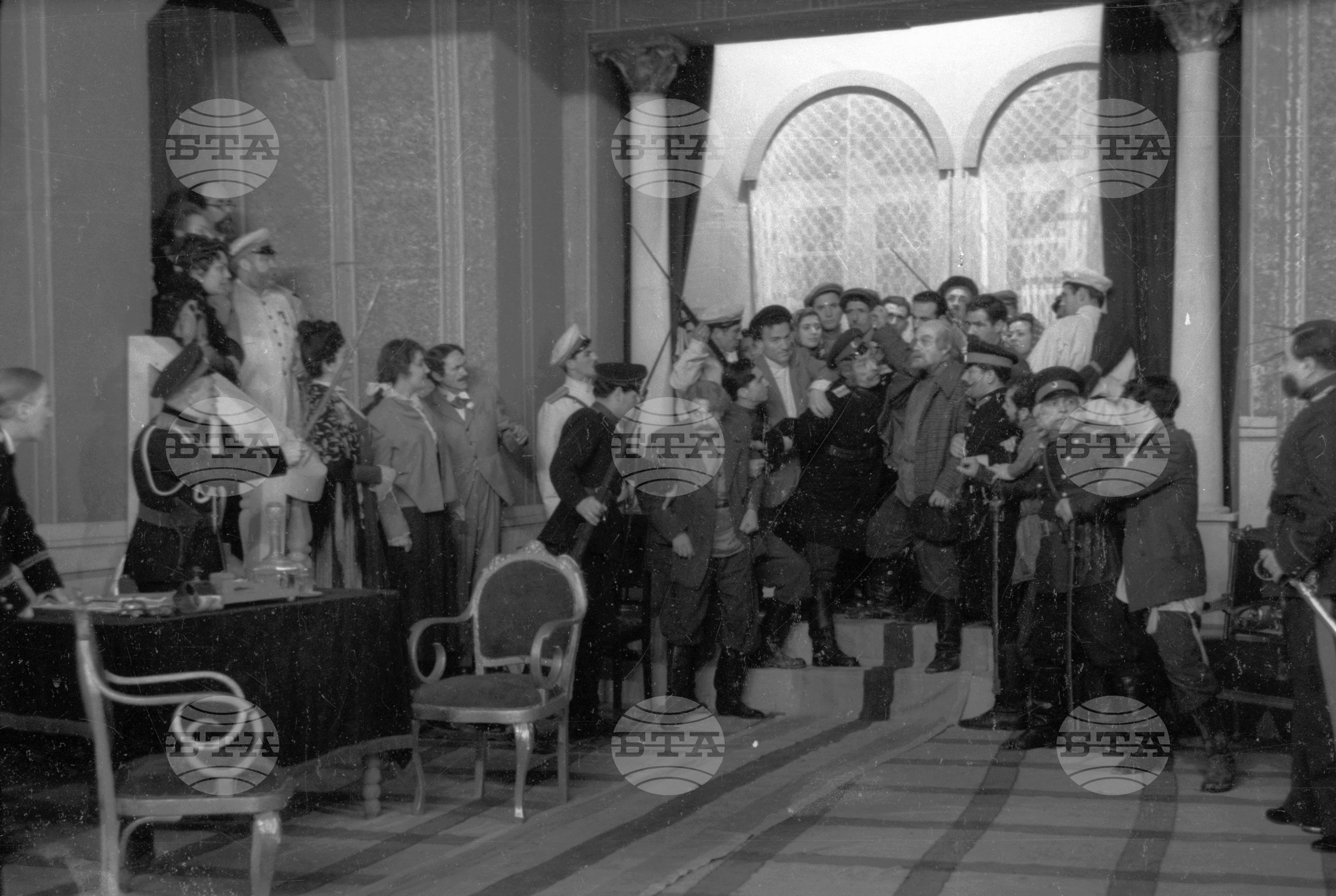 Народен театър "Иван Вазов", 1951 - част 1