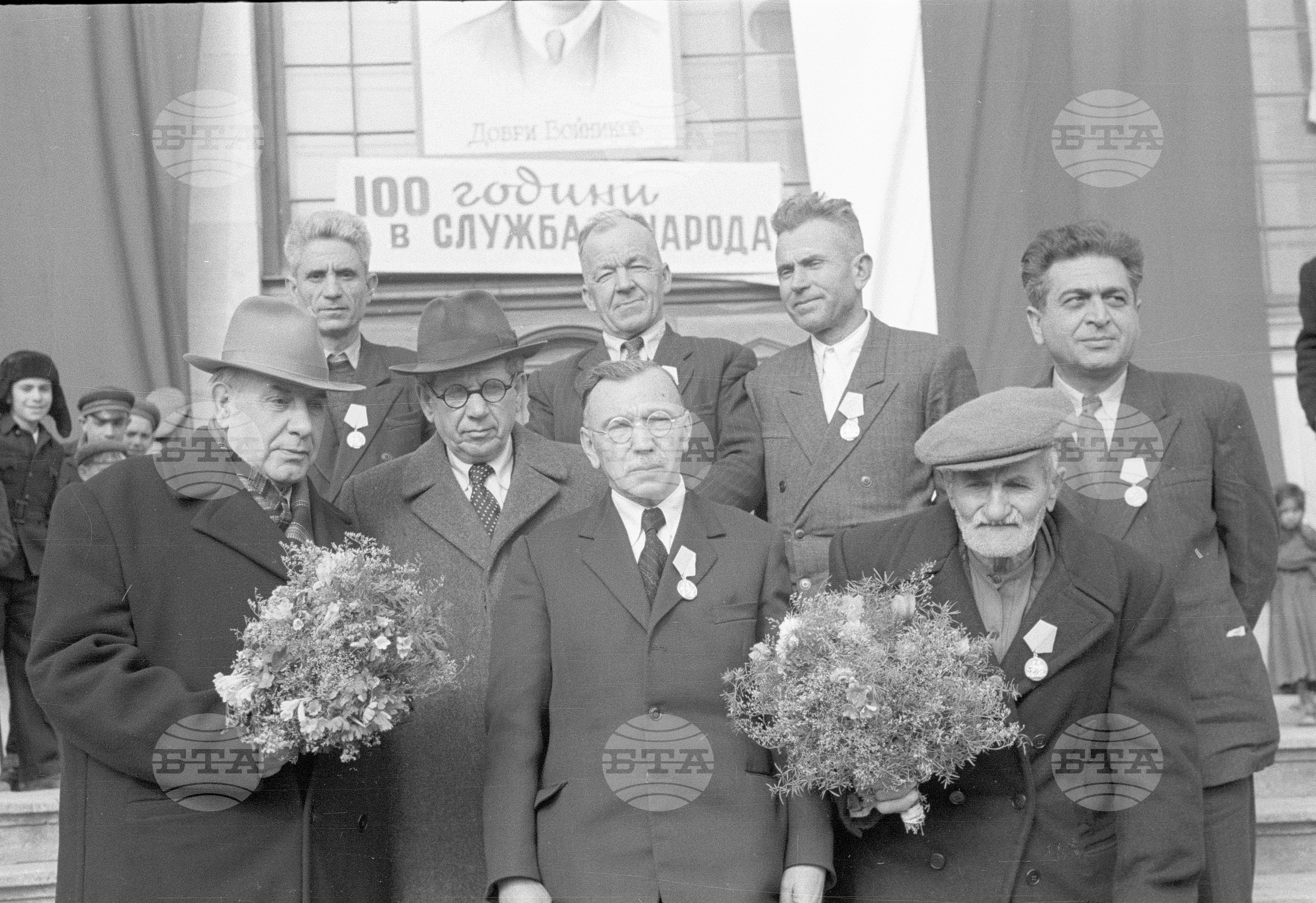 Тържествено честване 100-годишнината на образцовото народно читалище "Добри Войников" в Коларовград (днешен Шумен)