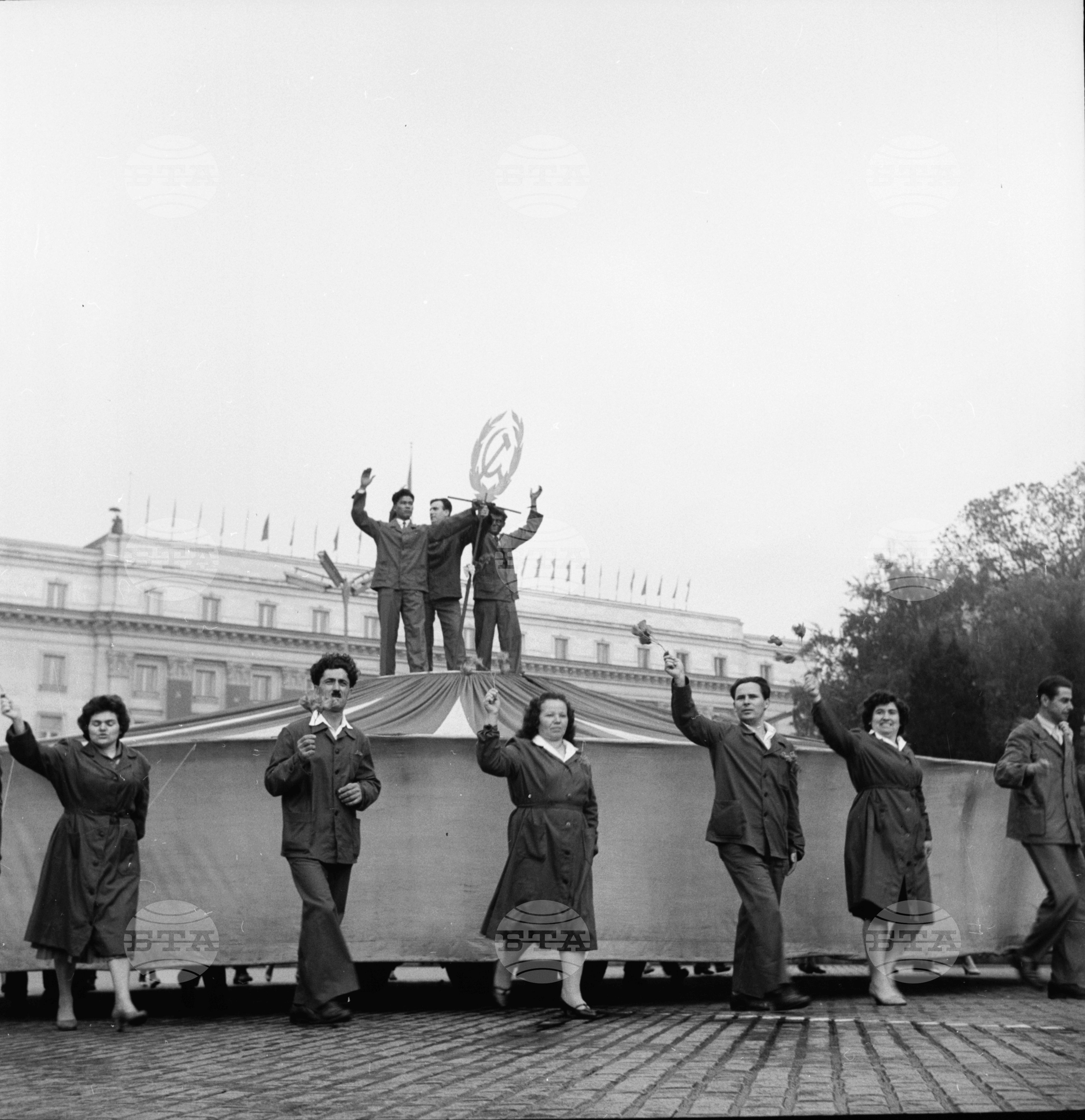 Първомайската манифестация на трудещите се в София (1961)