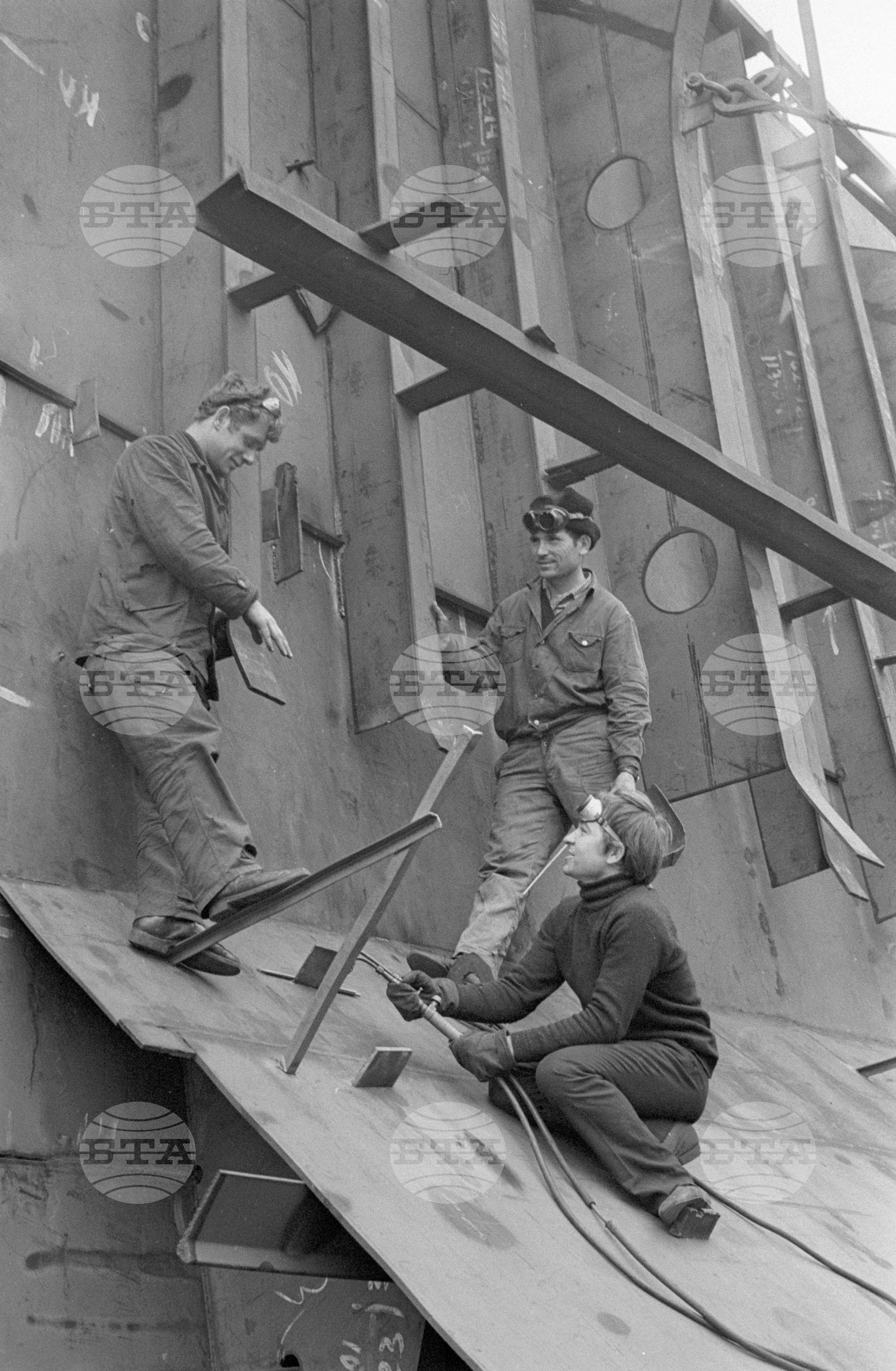 В корабостроителния завод "Георги Димитров" - 1970 година