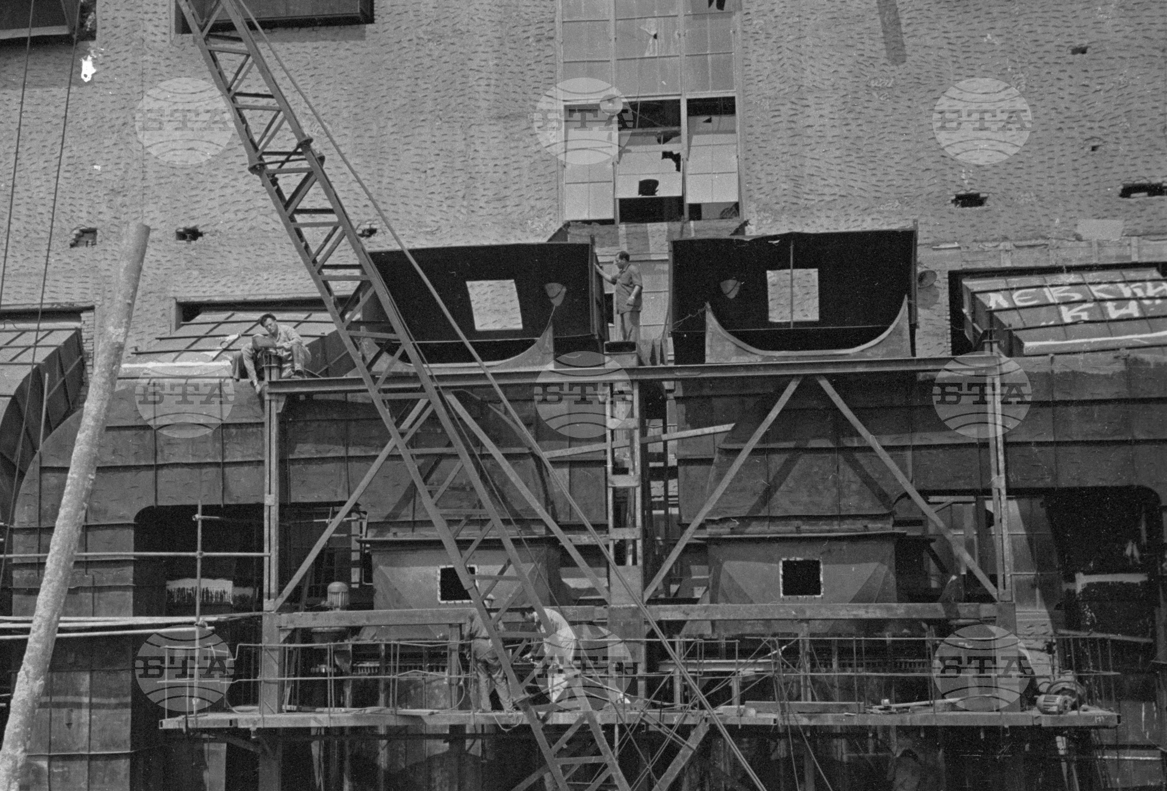 На строежа на ТЕЦ "Трайчо Костов", София - 1963