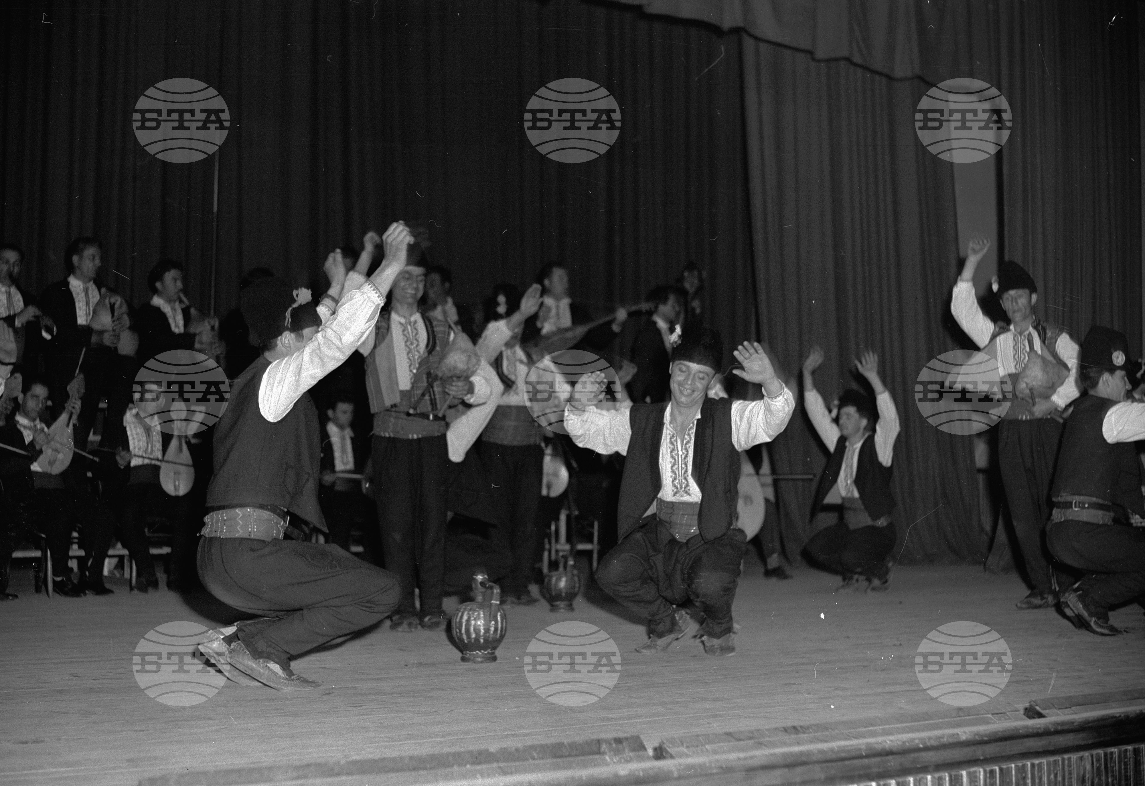 Концерт на ансамбъла за народни песни и танци "Сидер Войвода", Горна Оряховица