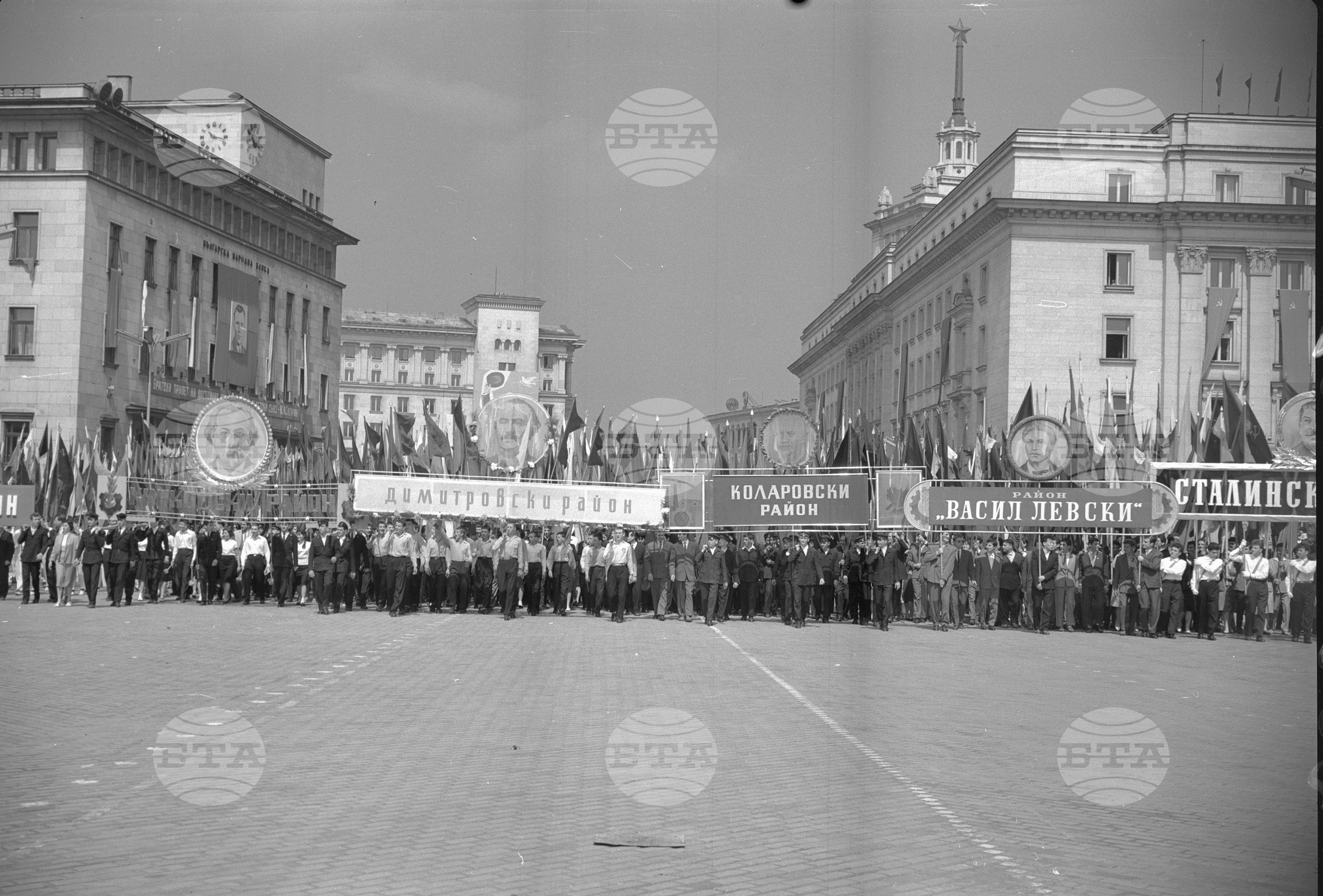 Възторжената манифестация на трудещите се по случай Деня на българската просвета и култура, и славянската писменост