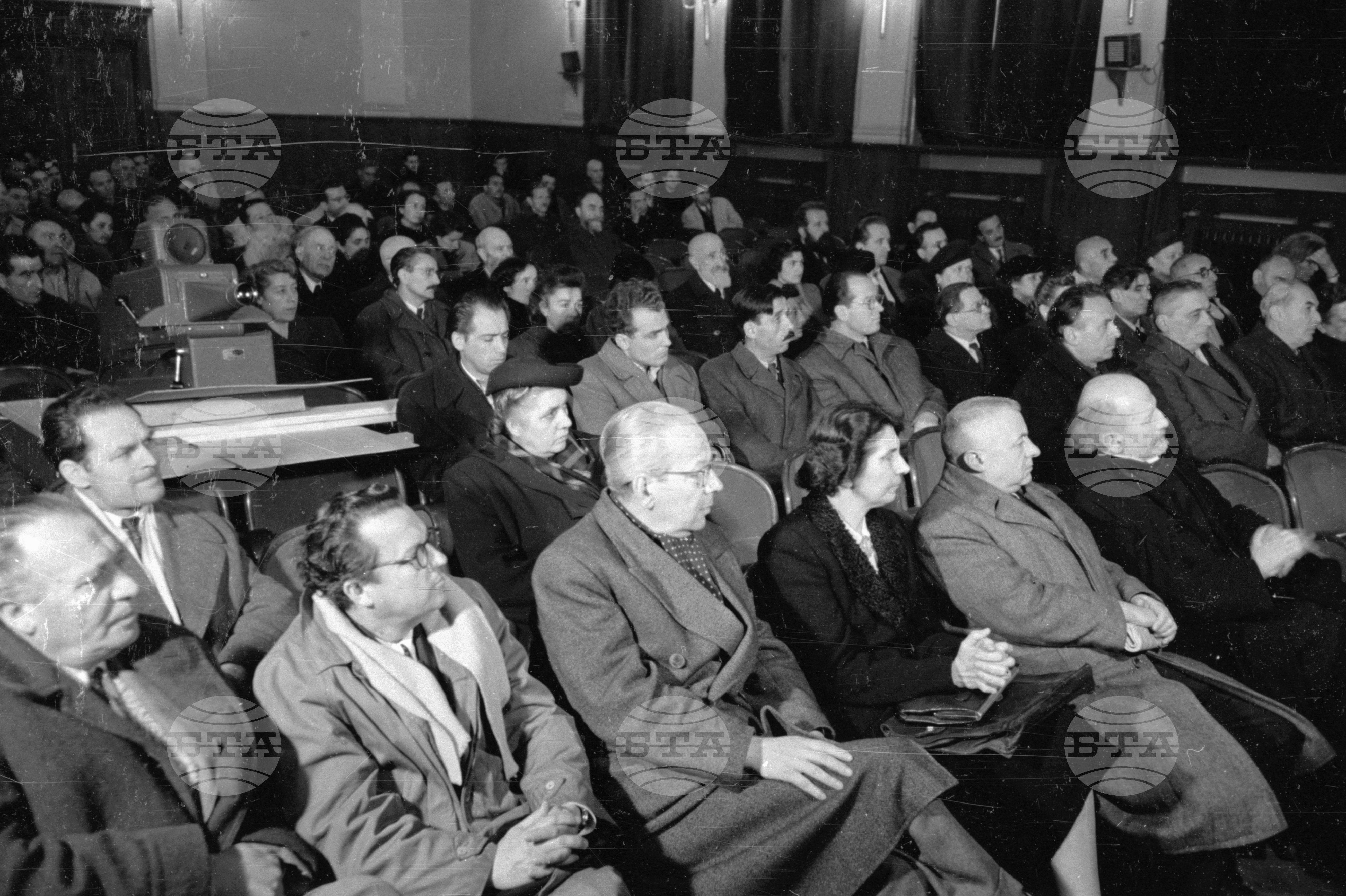 Научна сесия на Българска академия на науките (БАН) посветена на Николай Павлович в залата на БАН - София
