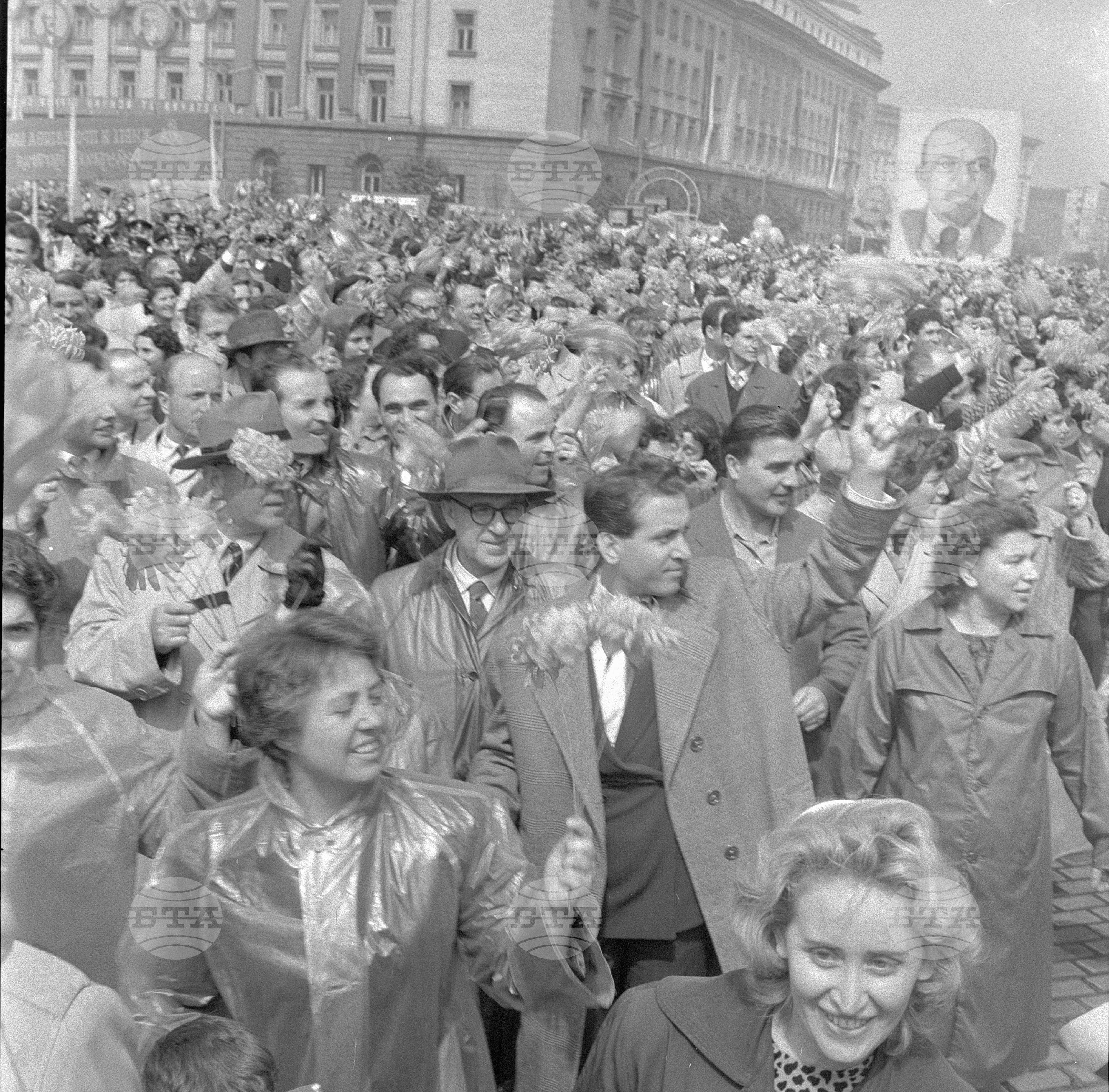 Първомайска манифестация на трудещите се в София (1961)