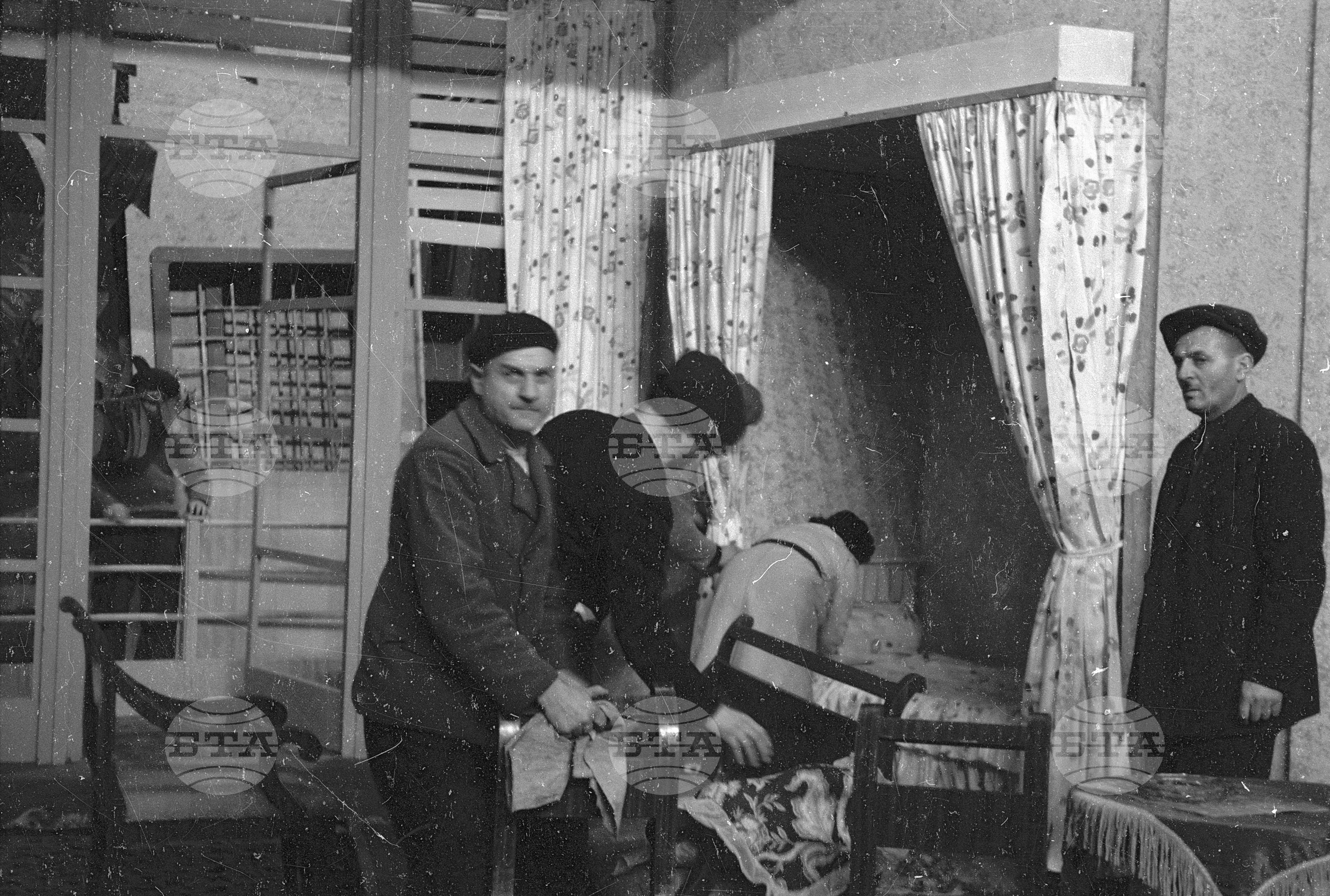 "Гласът на Америка" - пиеса от Борис Лавреньов, на сцената на Народния театър "Иван Вазов", режисьор Филип Филипов - част 2, 1951