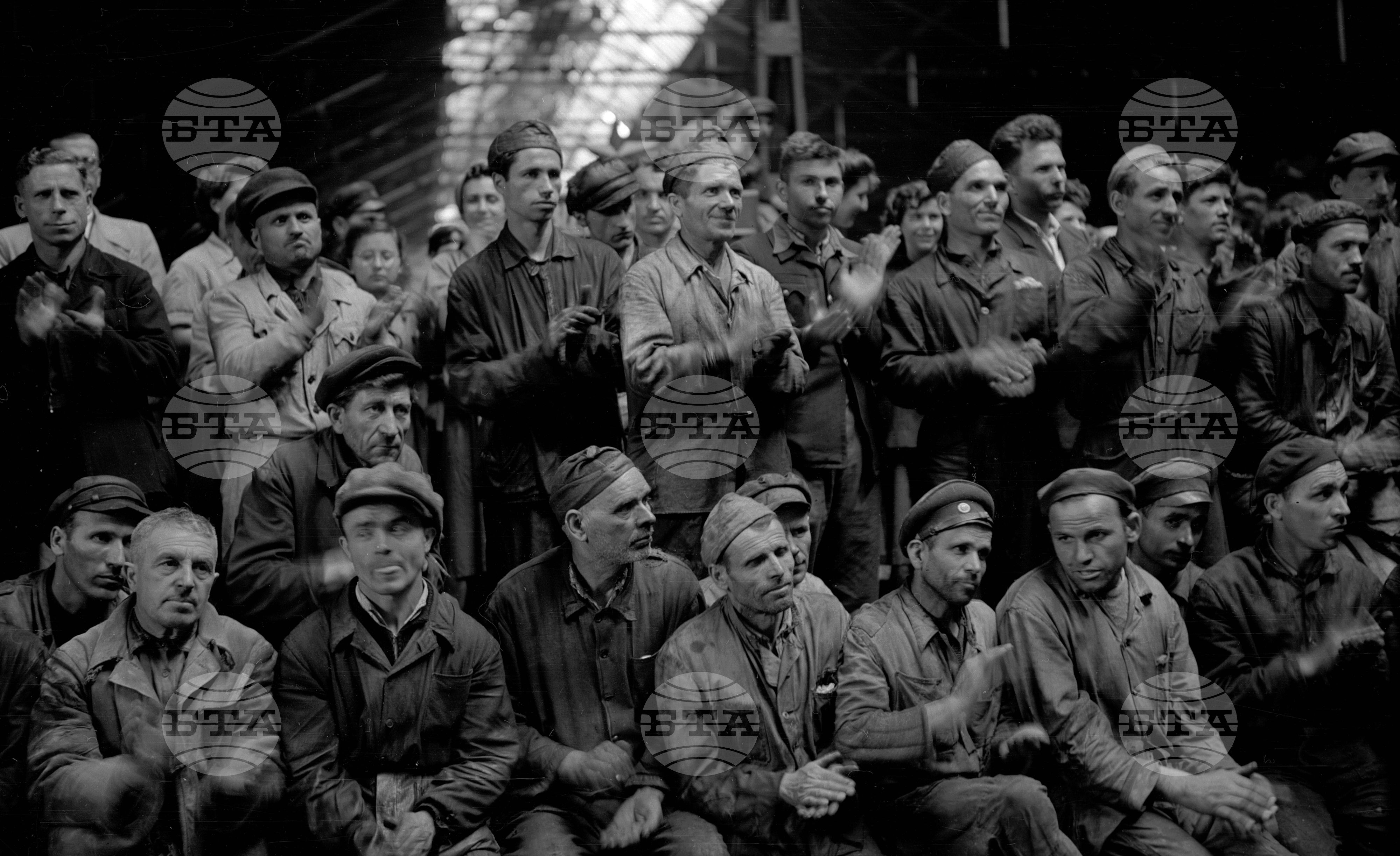 Митинг в Ж.П. Депо-София по случай обмяната на парите и намаление на цените на стоките на дребно
