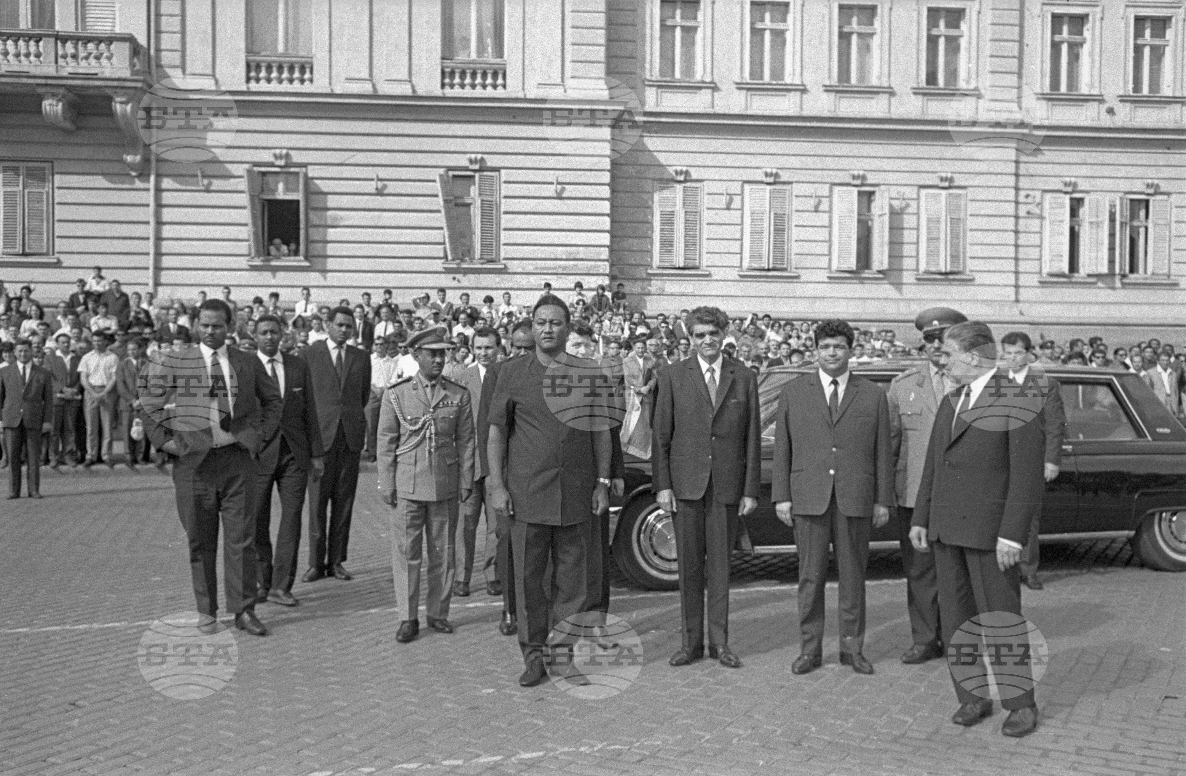 Генерал-майор Джафаар Мохамед Нимейри на посещение в България - част 1