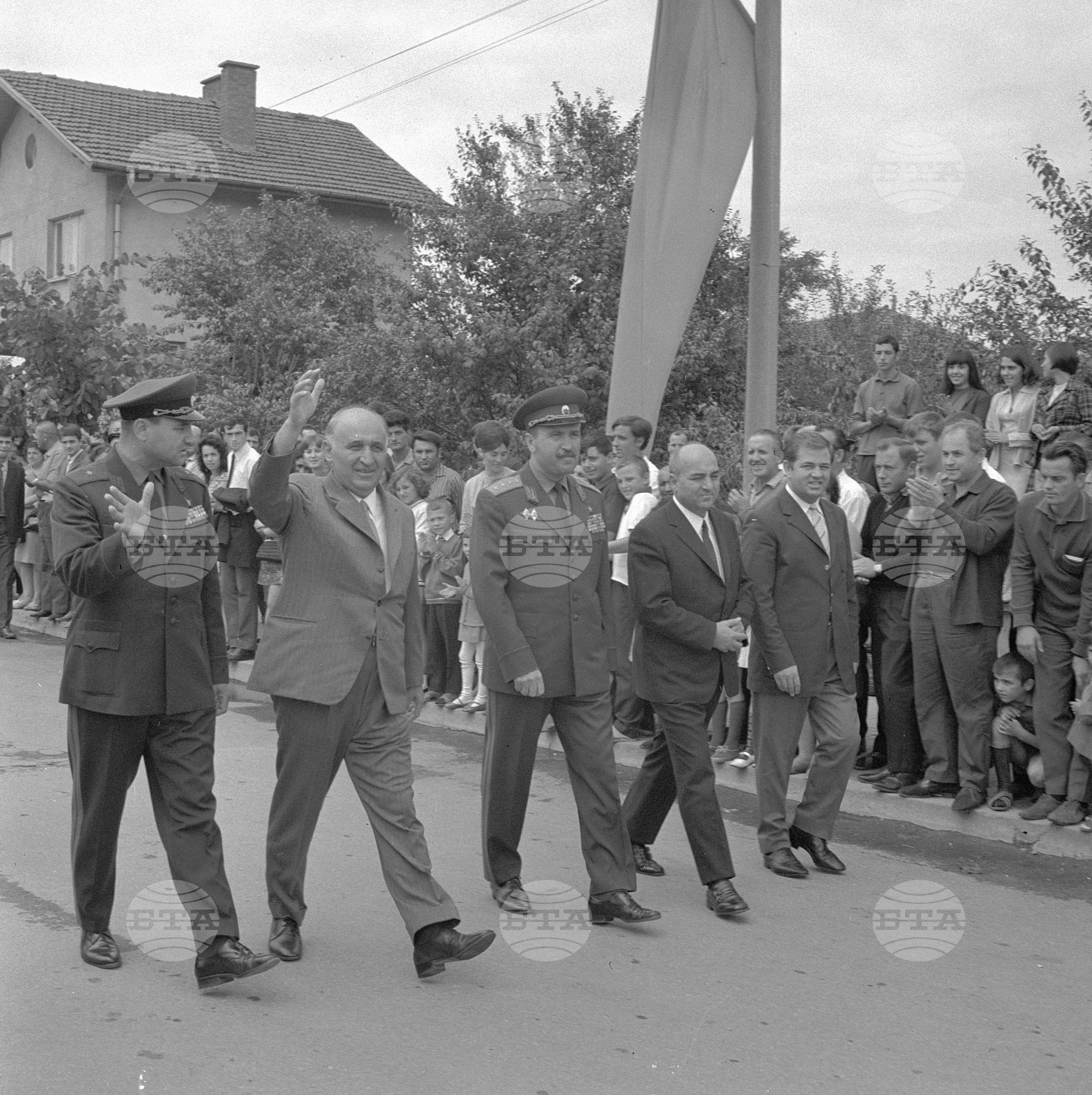 Откриване на паметник на загиналите партизани от село Локорско, район "Васил Левски"
