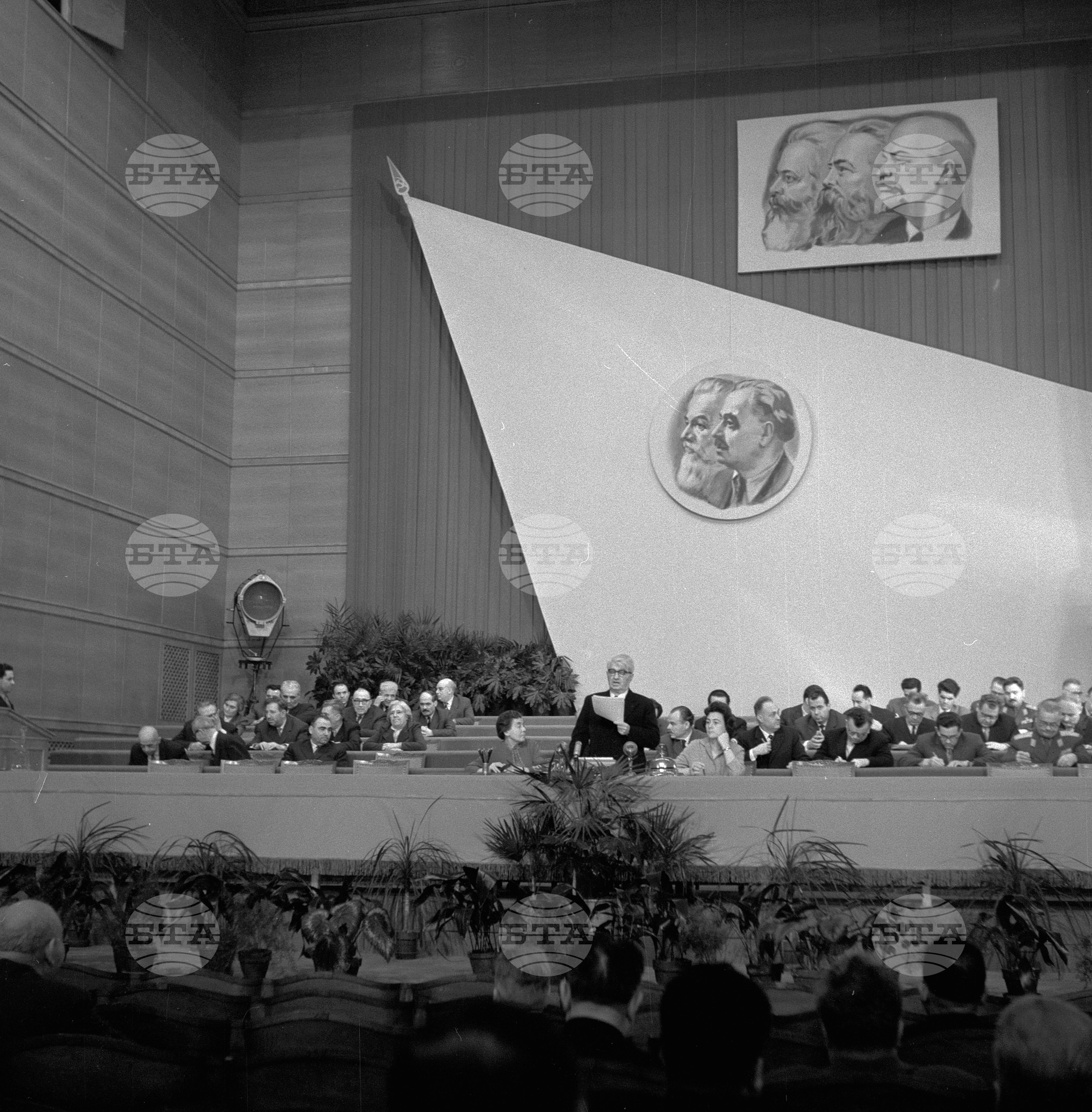 Втората редовна сесия на Народното събрание - 1962 година