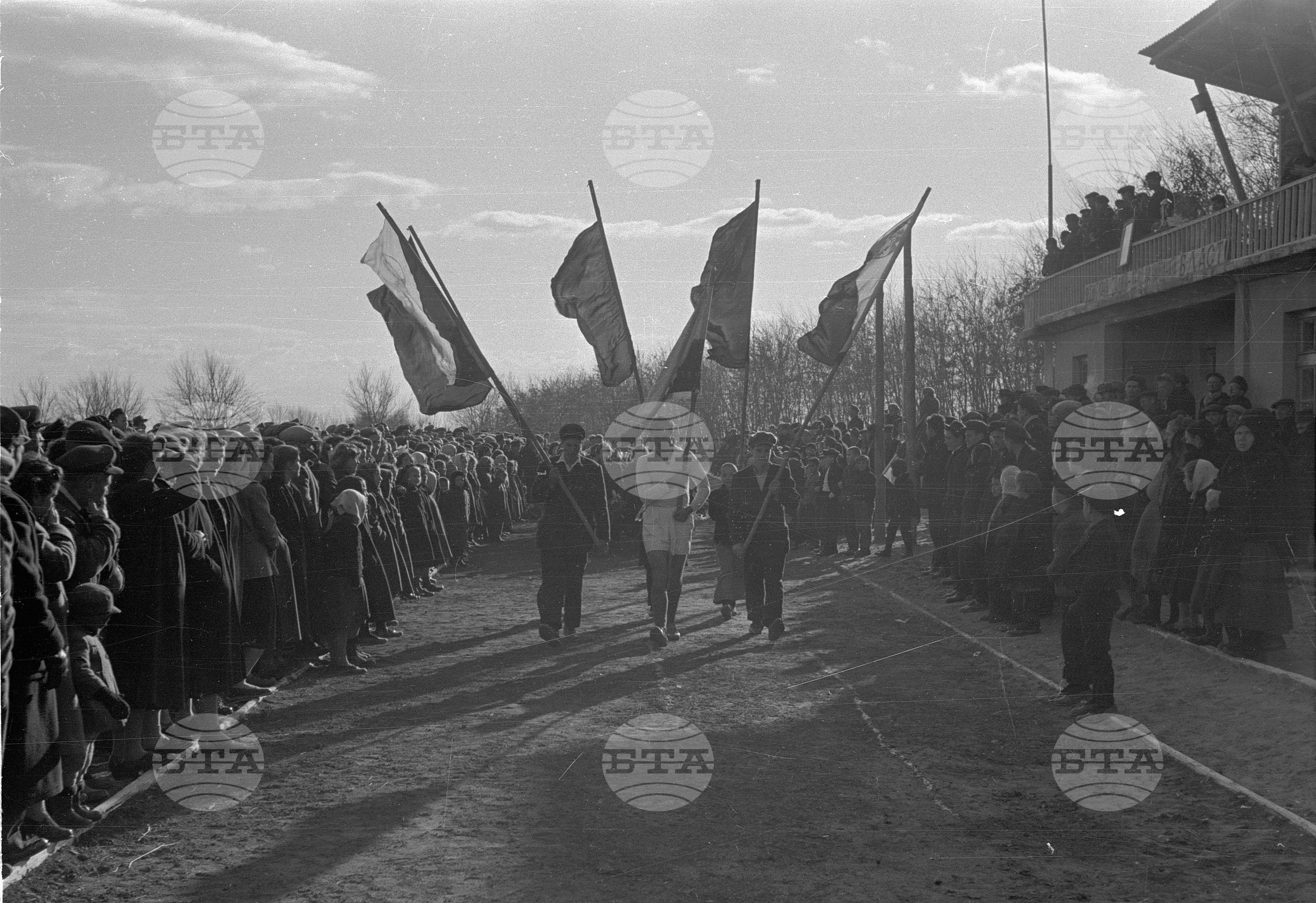 Новият физкултурен стадион в с. Ръжево конаре "Коно Славов (Савата)" - втора Пловдивска околия