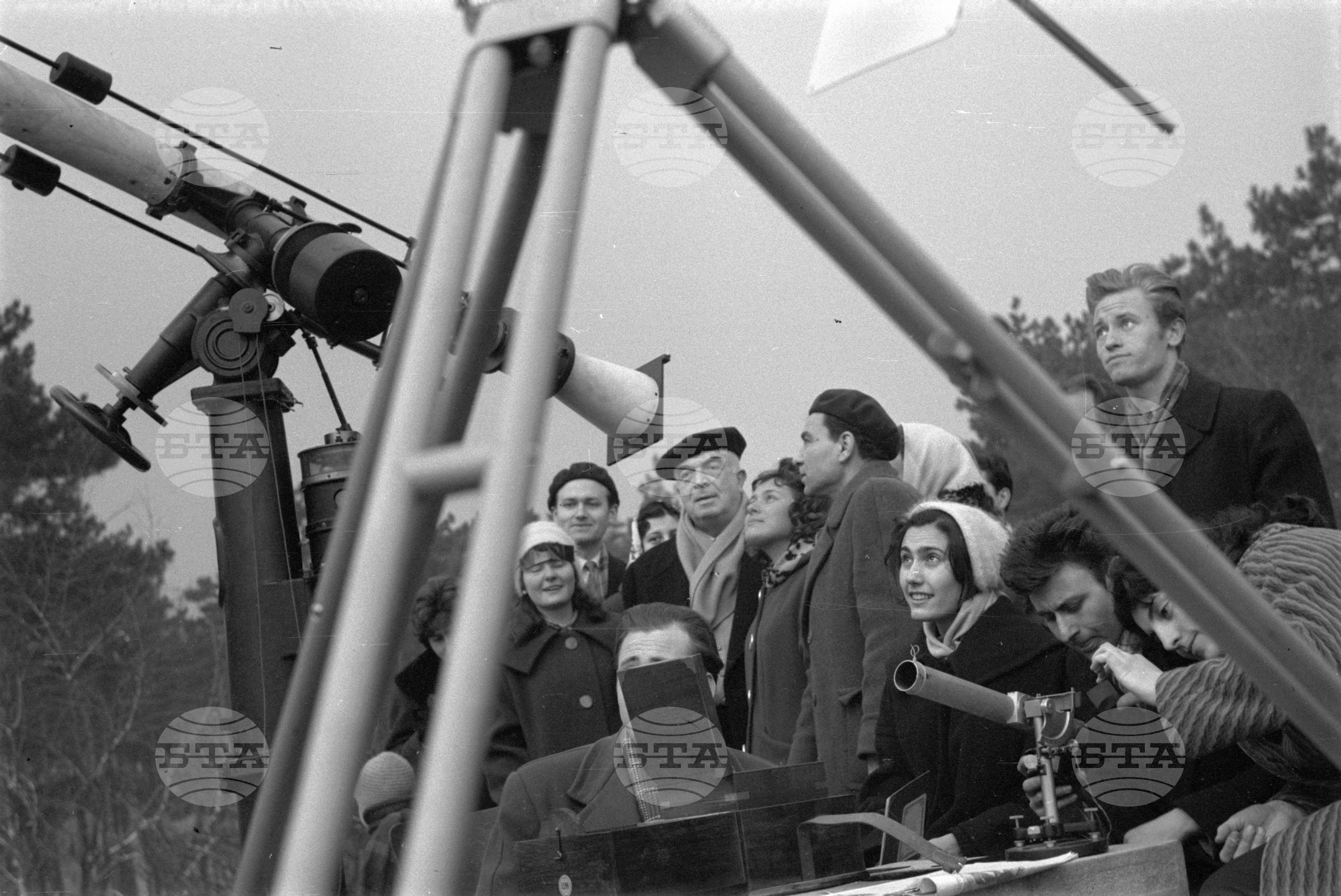 Слънчевото затъмнение на 15.II. 1961 г. наблюдавано от Софийската астрономическа обсерватория