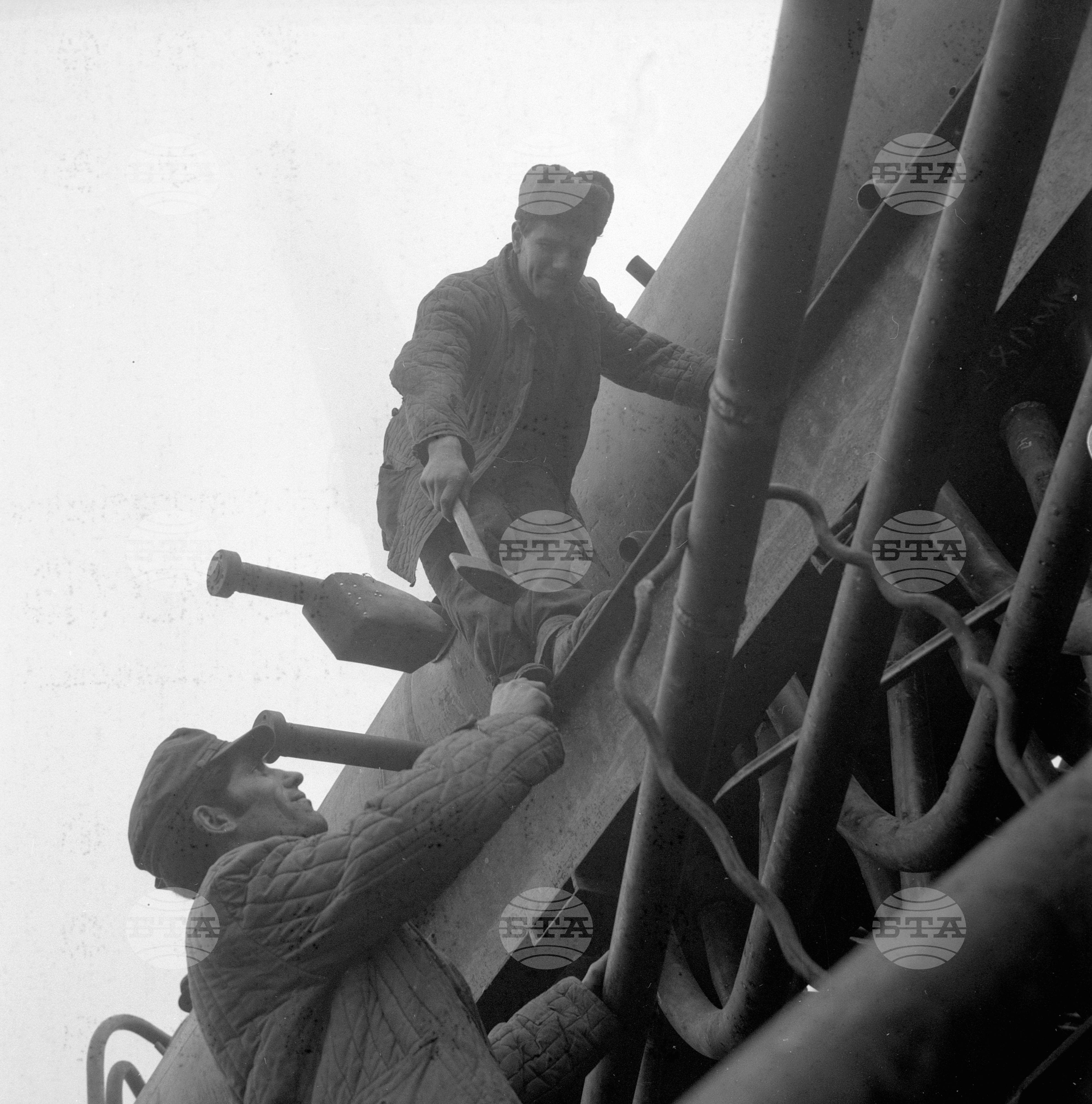 На строежа на Азотно-торовия завод край Стара Загора 1962г. част 3
