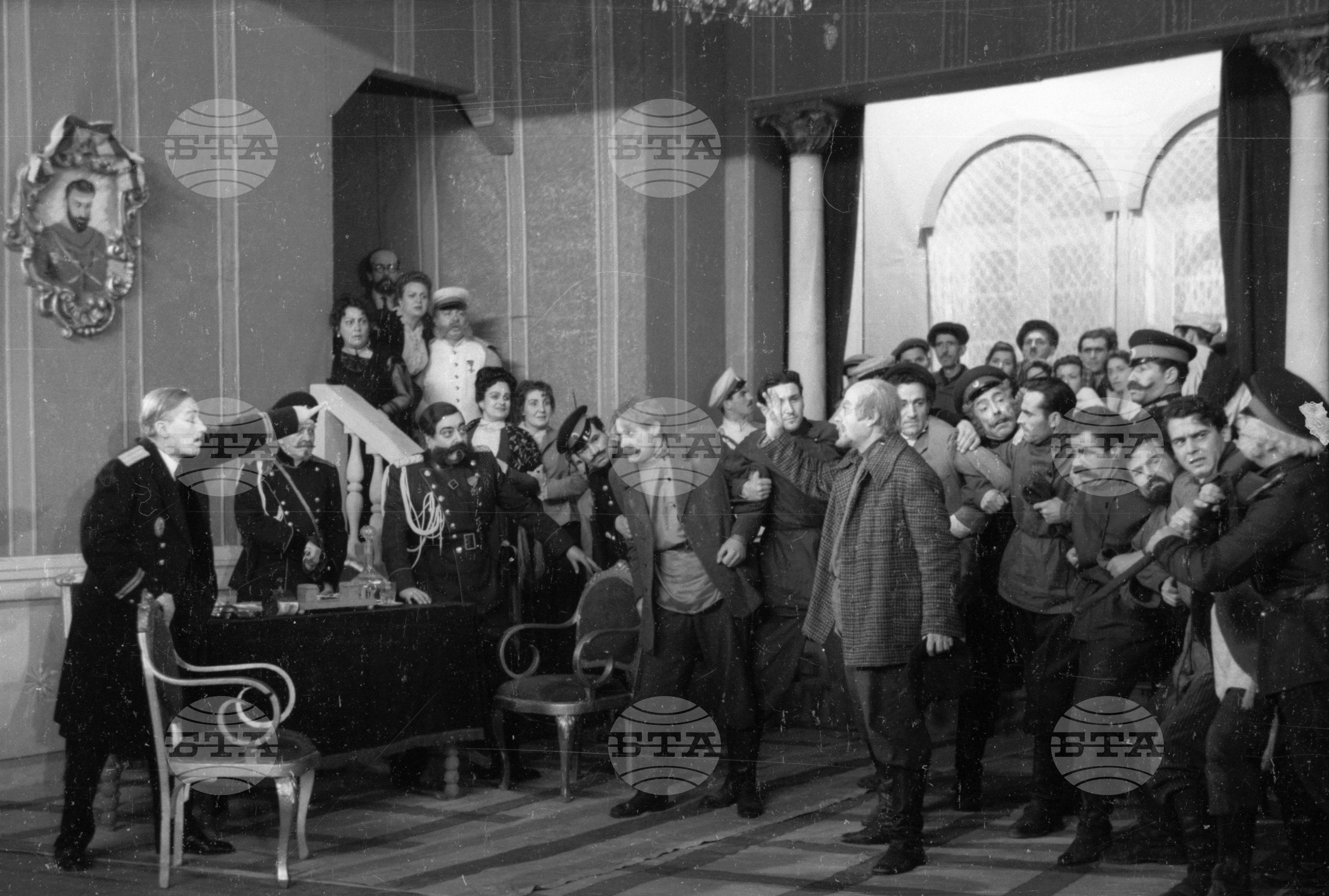 Народен театър "Иван Вазов", 1951 - част 1