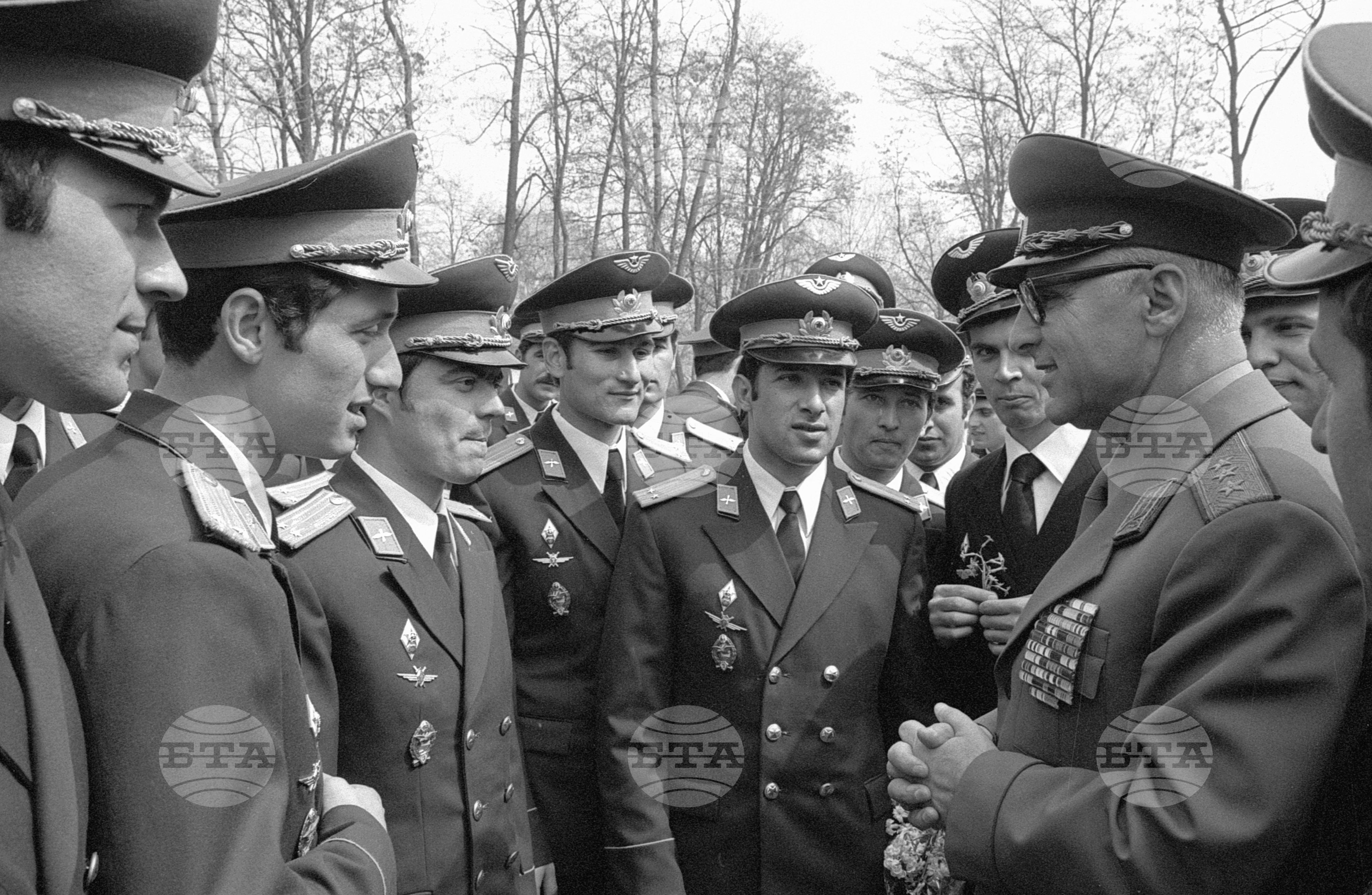 Випуск "Освобожденски" на  Висше народно военновъздушно училище (ВНВВУ; дн. ВВВУ) "Георги Бенковски" - град Долна Митрополия