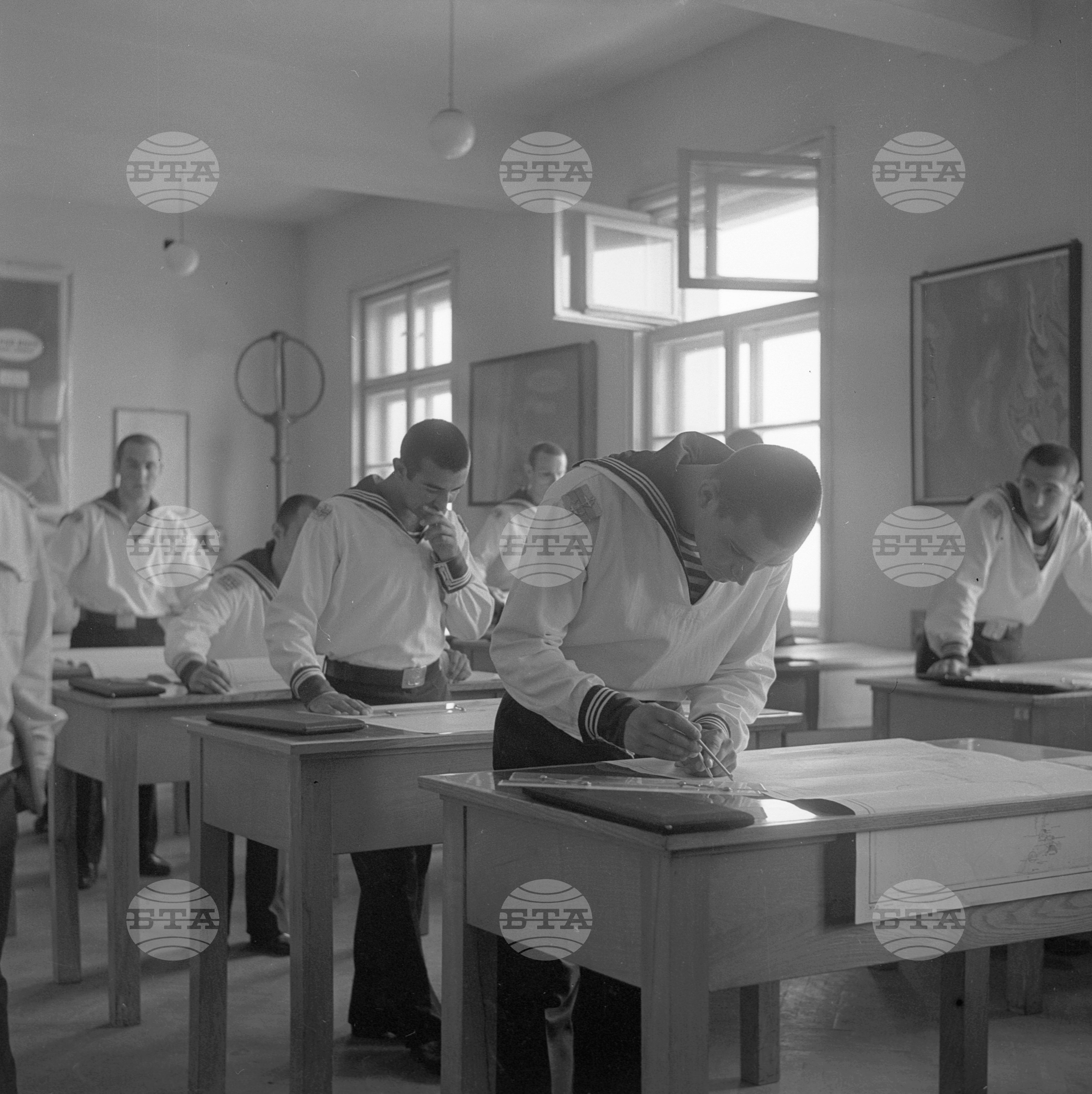 Висше народно военноморско училище "Никола Вапцаров" - Варна