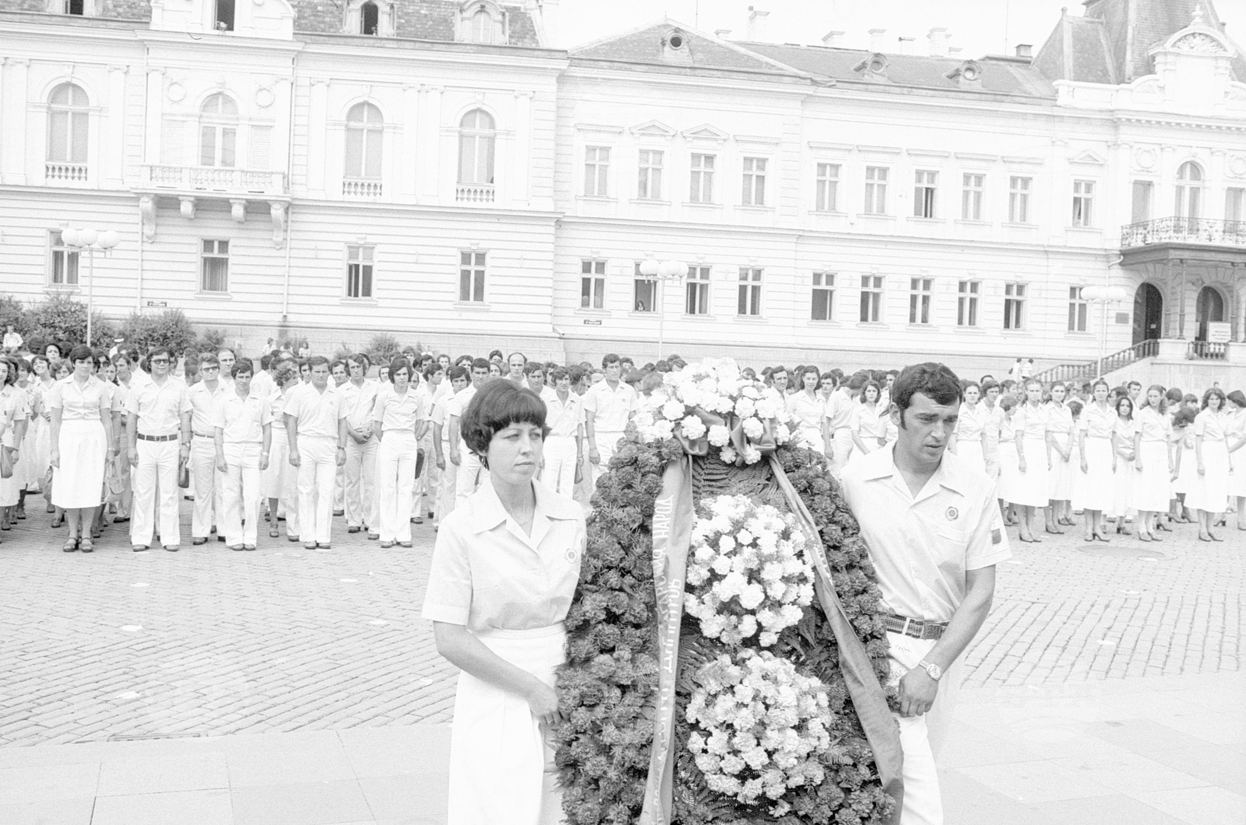 Среща на другаря Тодор Живков с делегацията за фестивала в Куба