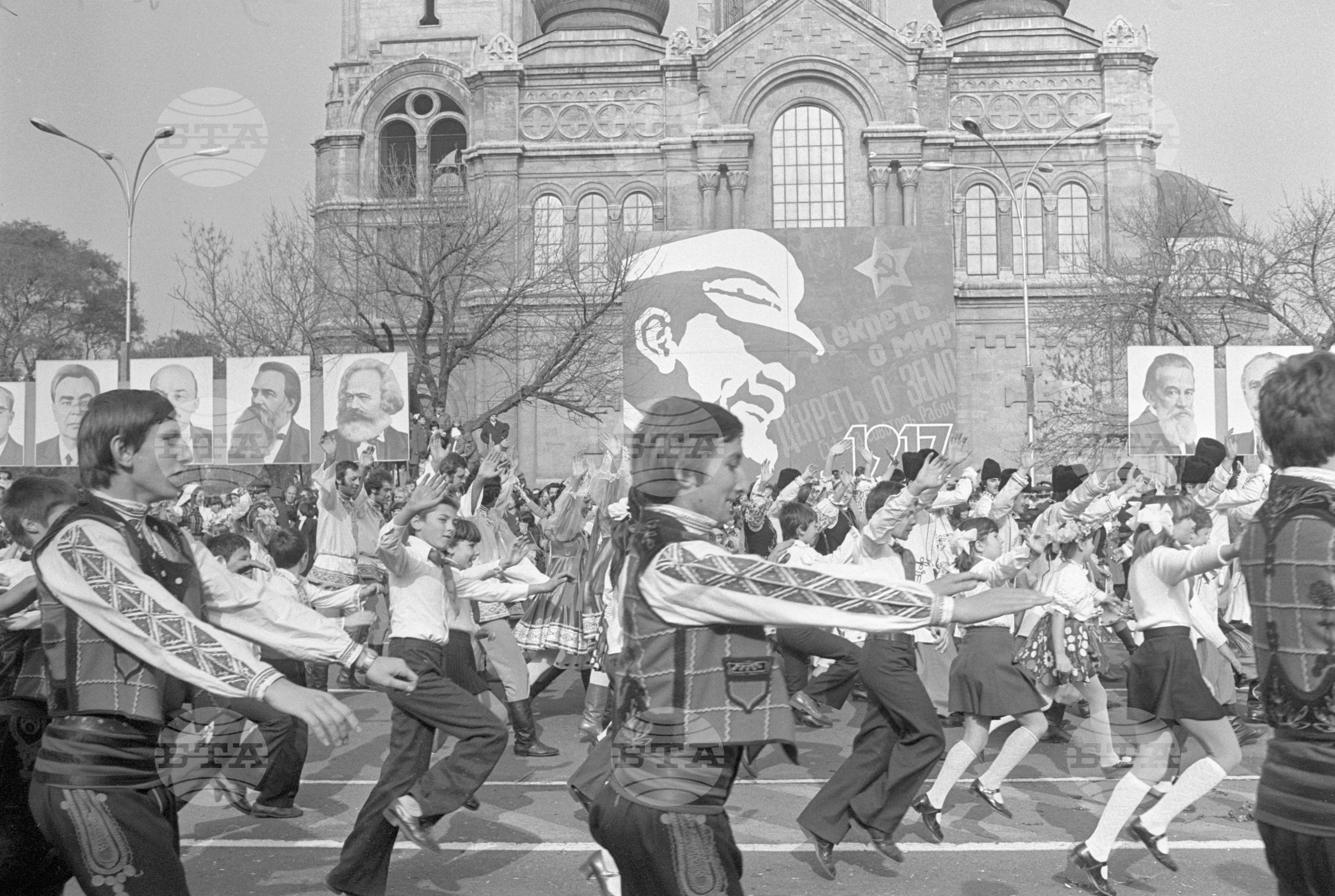 Манифестация на 7.11 на трудещите се от Варна