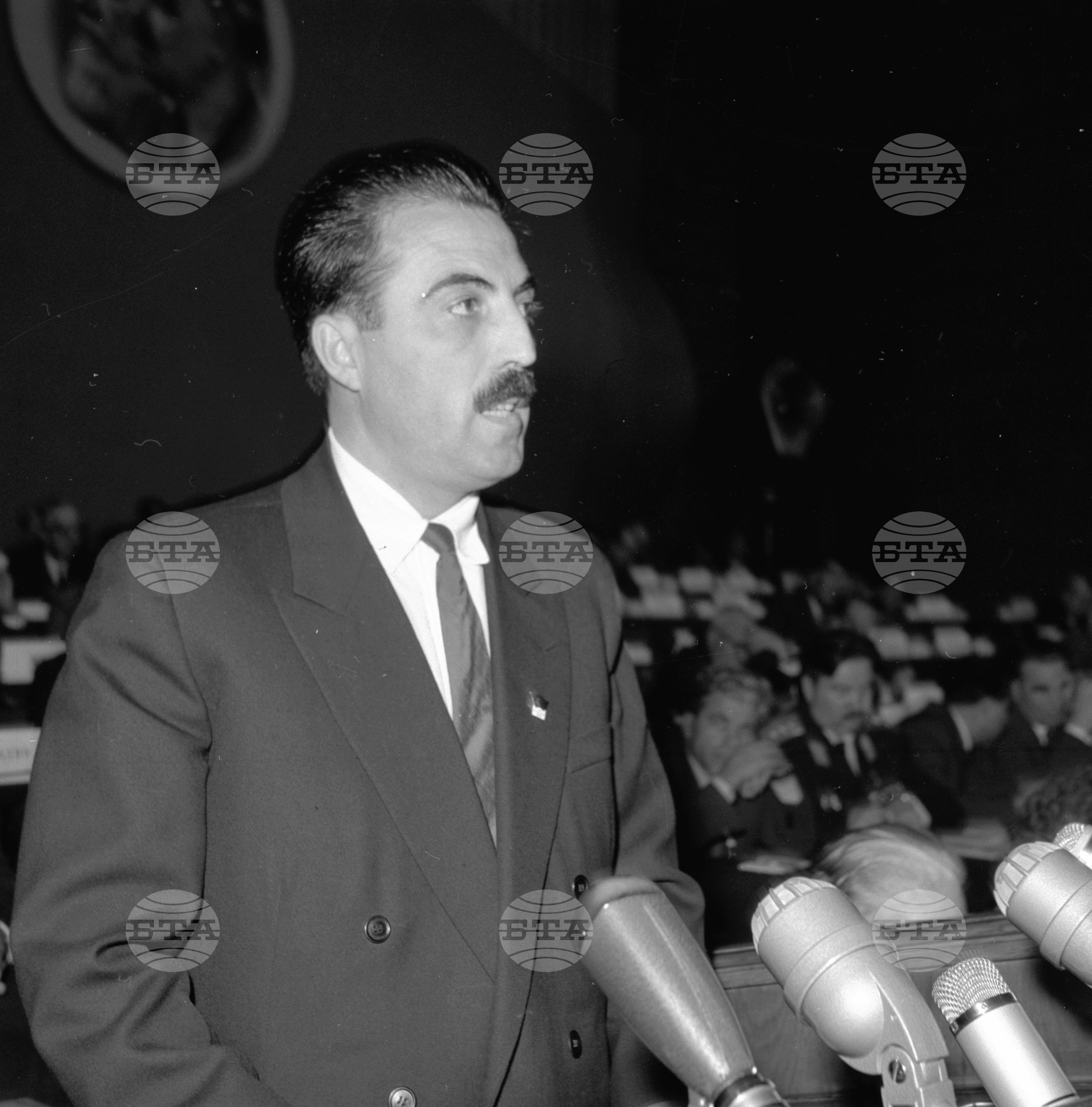 Осмият конгрес на Българската комунистическа партия част 13
