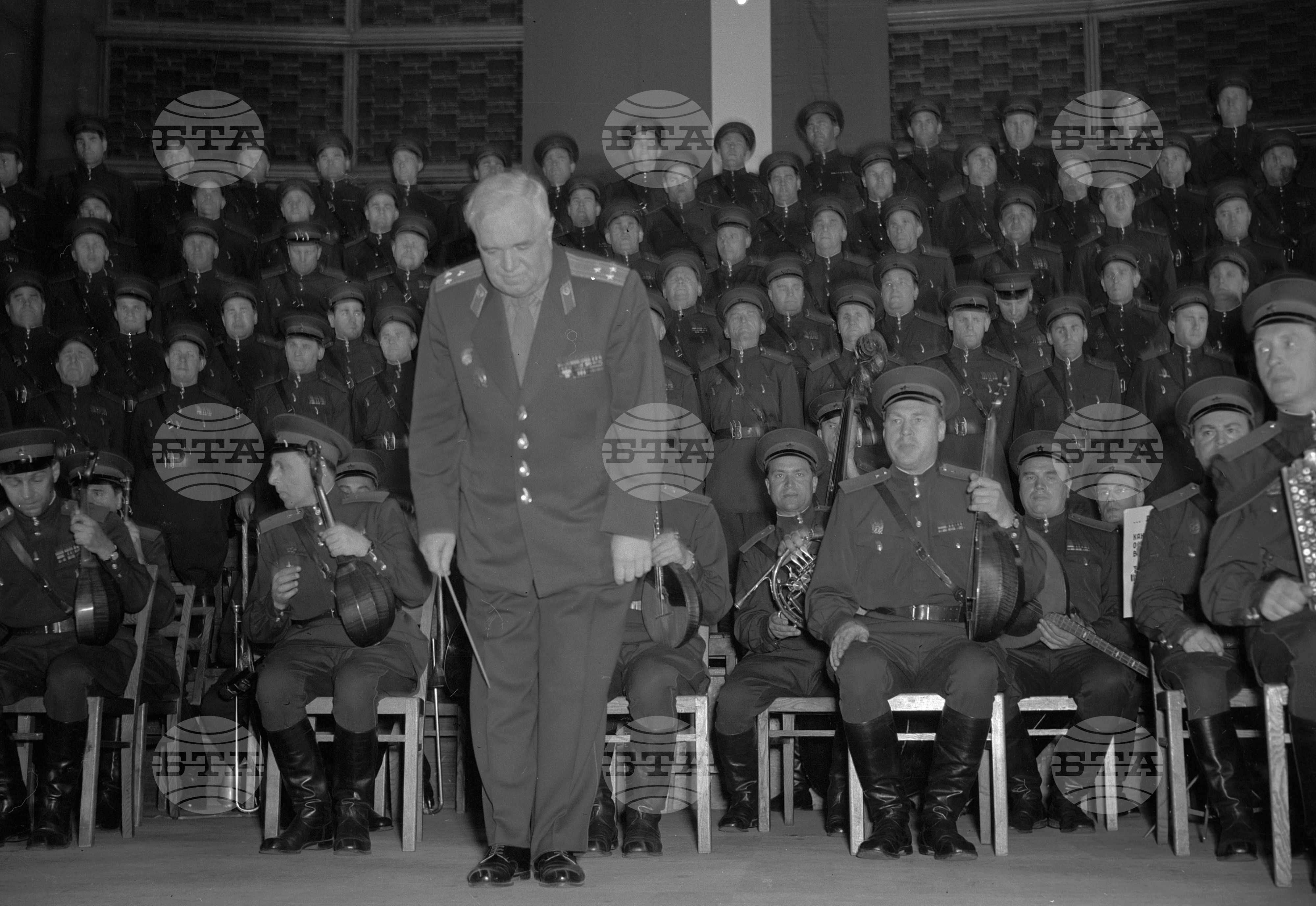 Първият спектакъл на Ансамбъла за песни и танци на Съветската армия "А.Д.Александров" част 3