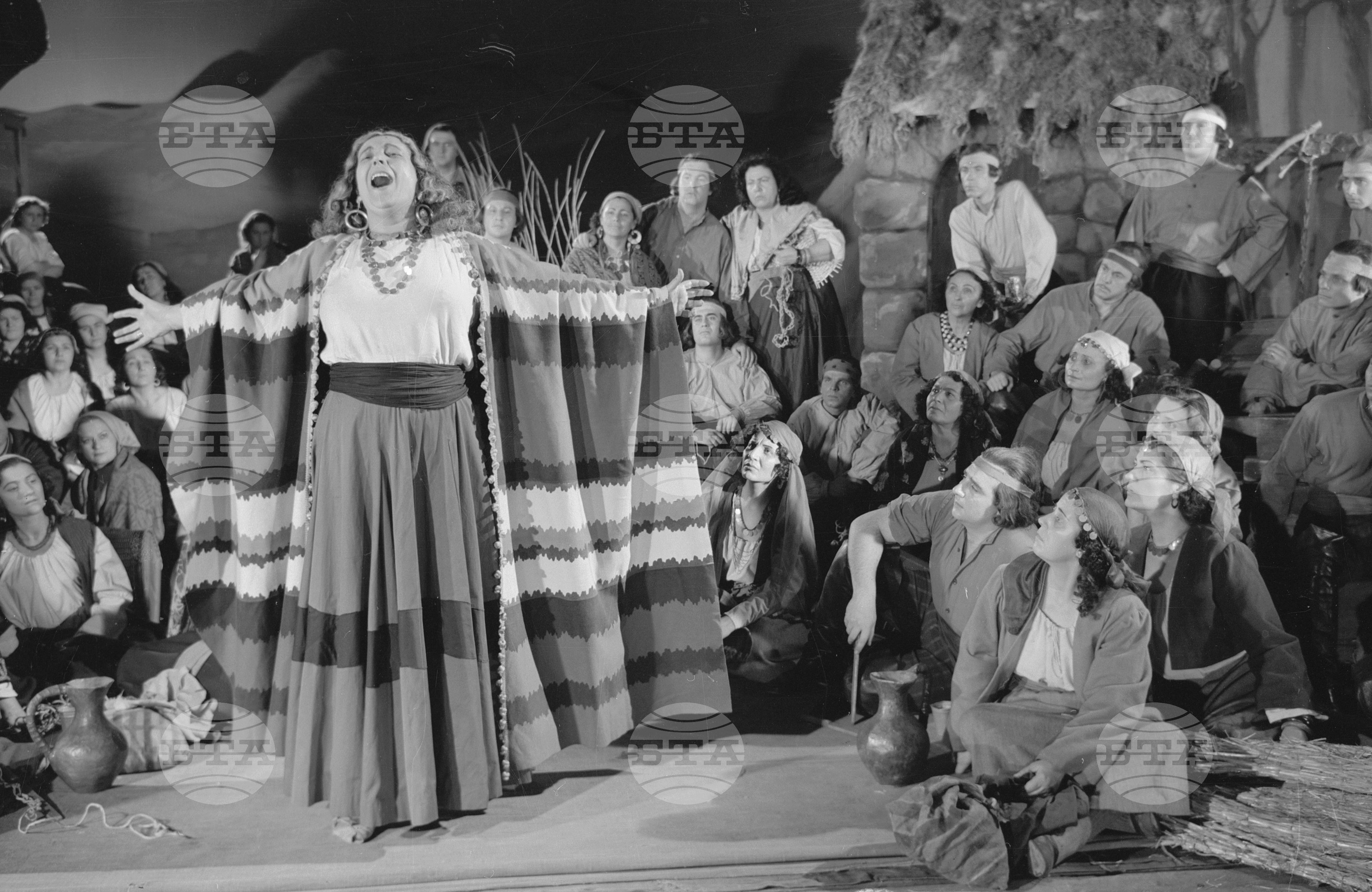 Елена Николай на сцената на Народната опера - София