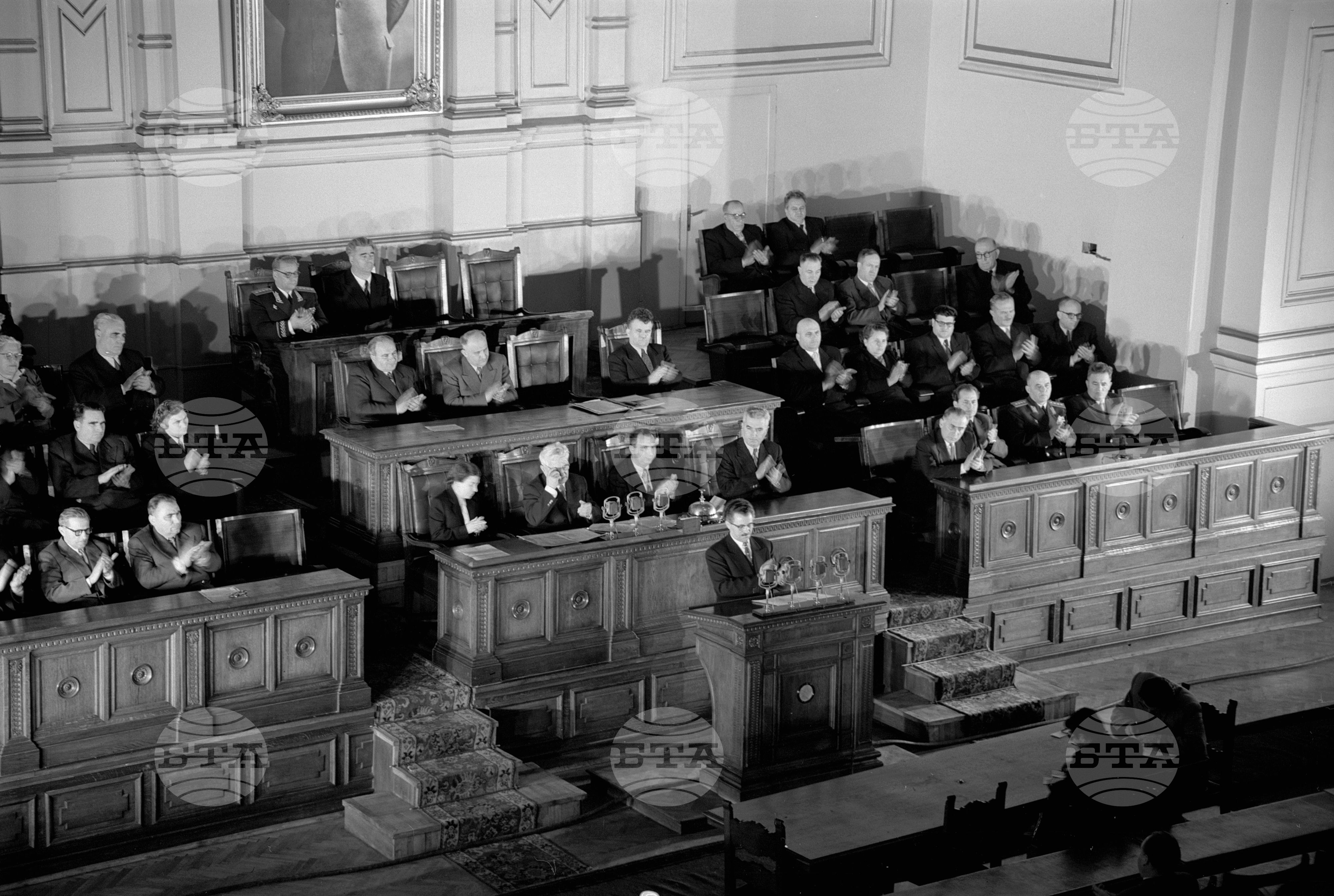 Първа извънредна сесия на III-то Народно събрание