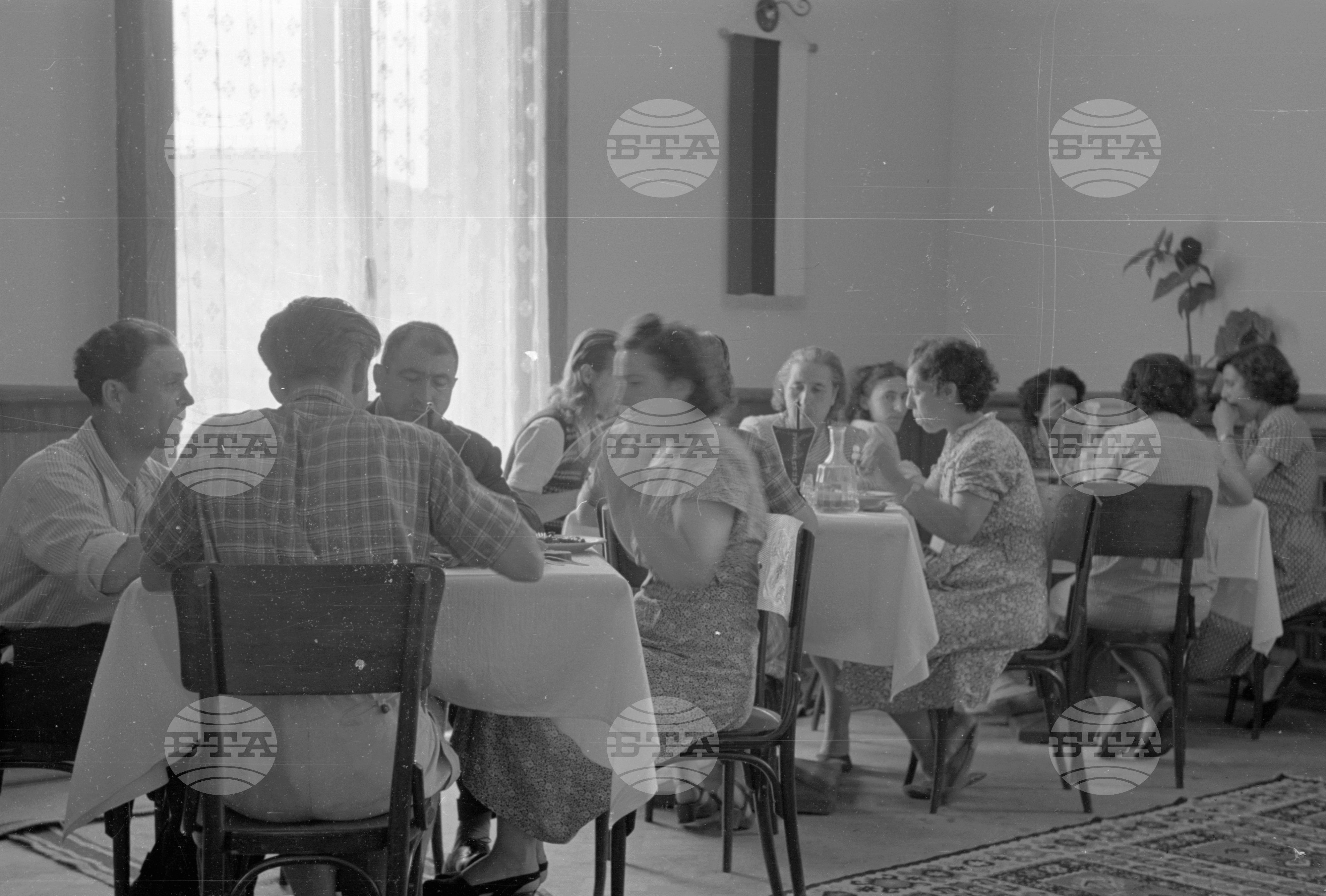 Почивна станция "Двореца" във Велинград - 1952 година, част 2