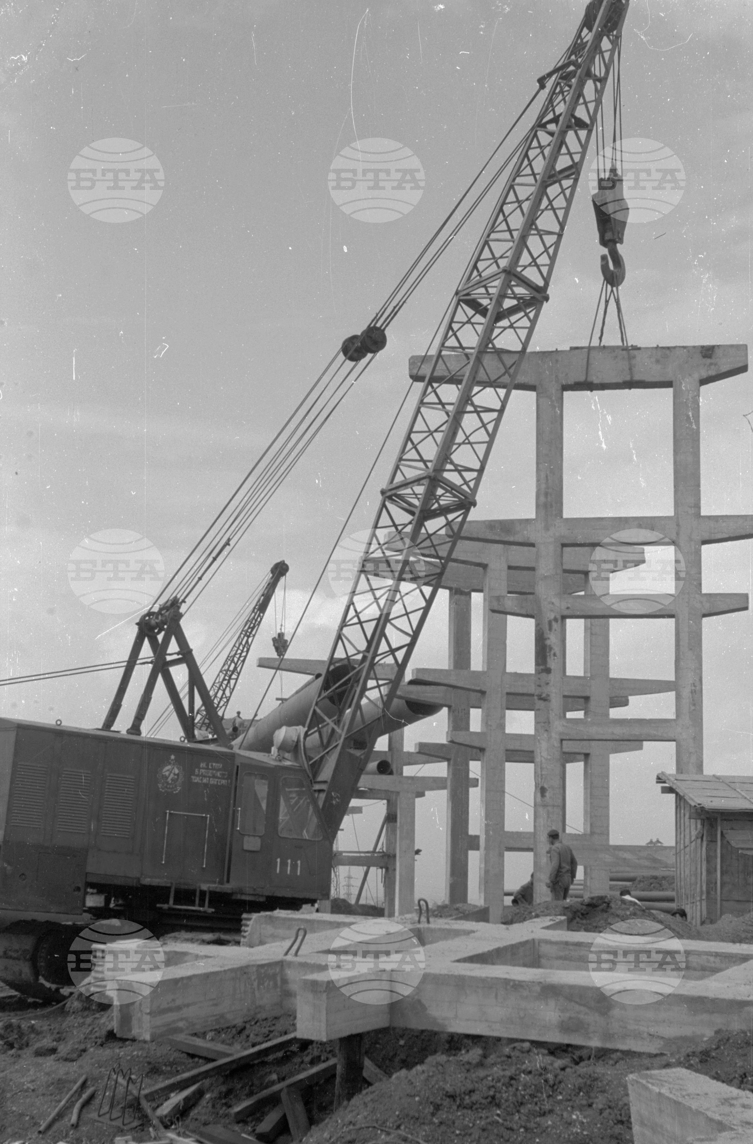 Из строежа на Кремиковския металургичен комбинат 1963 година