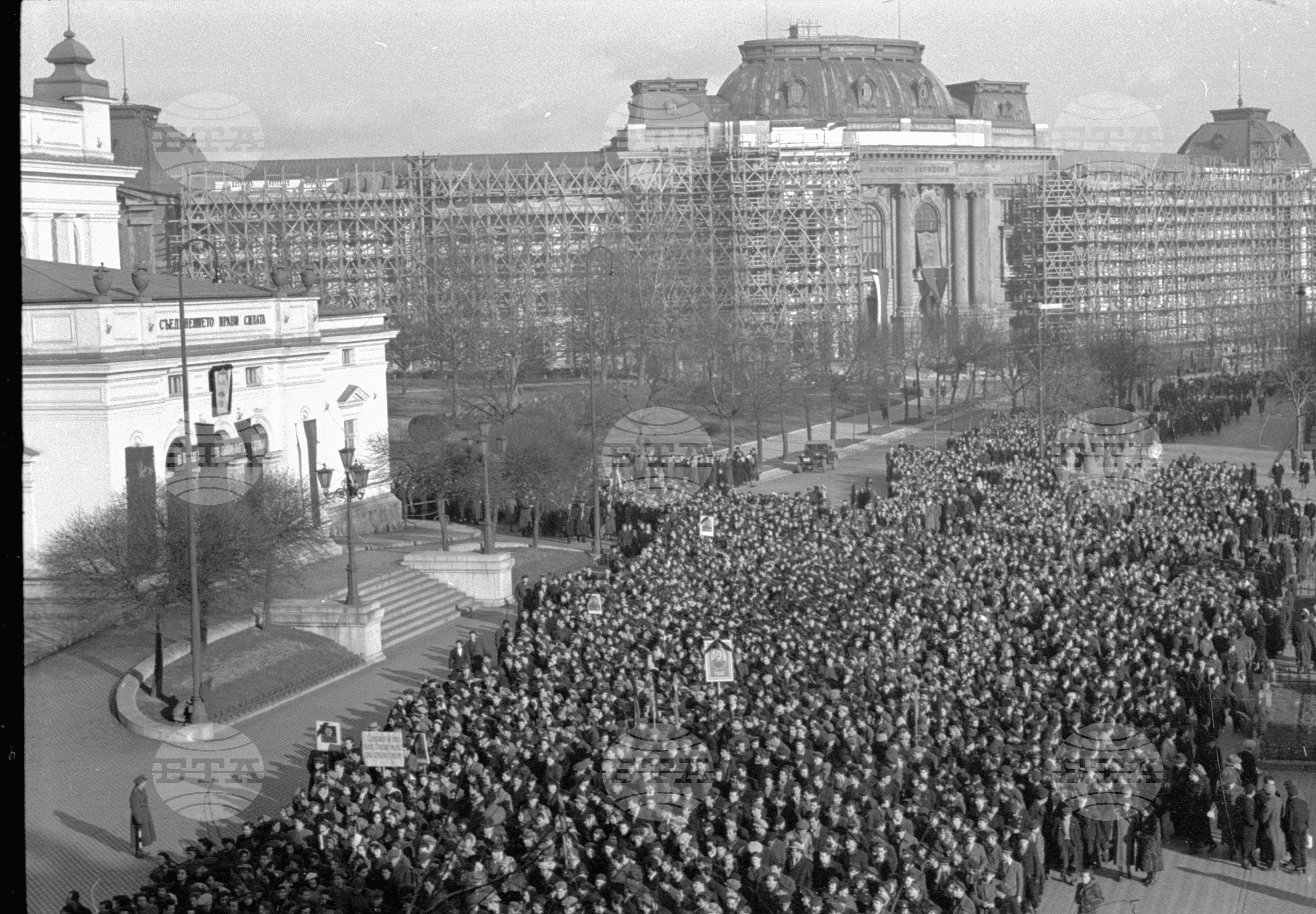 Траурен митинг по случай смъртта на Йосиф Висарионович Сталин