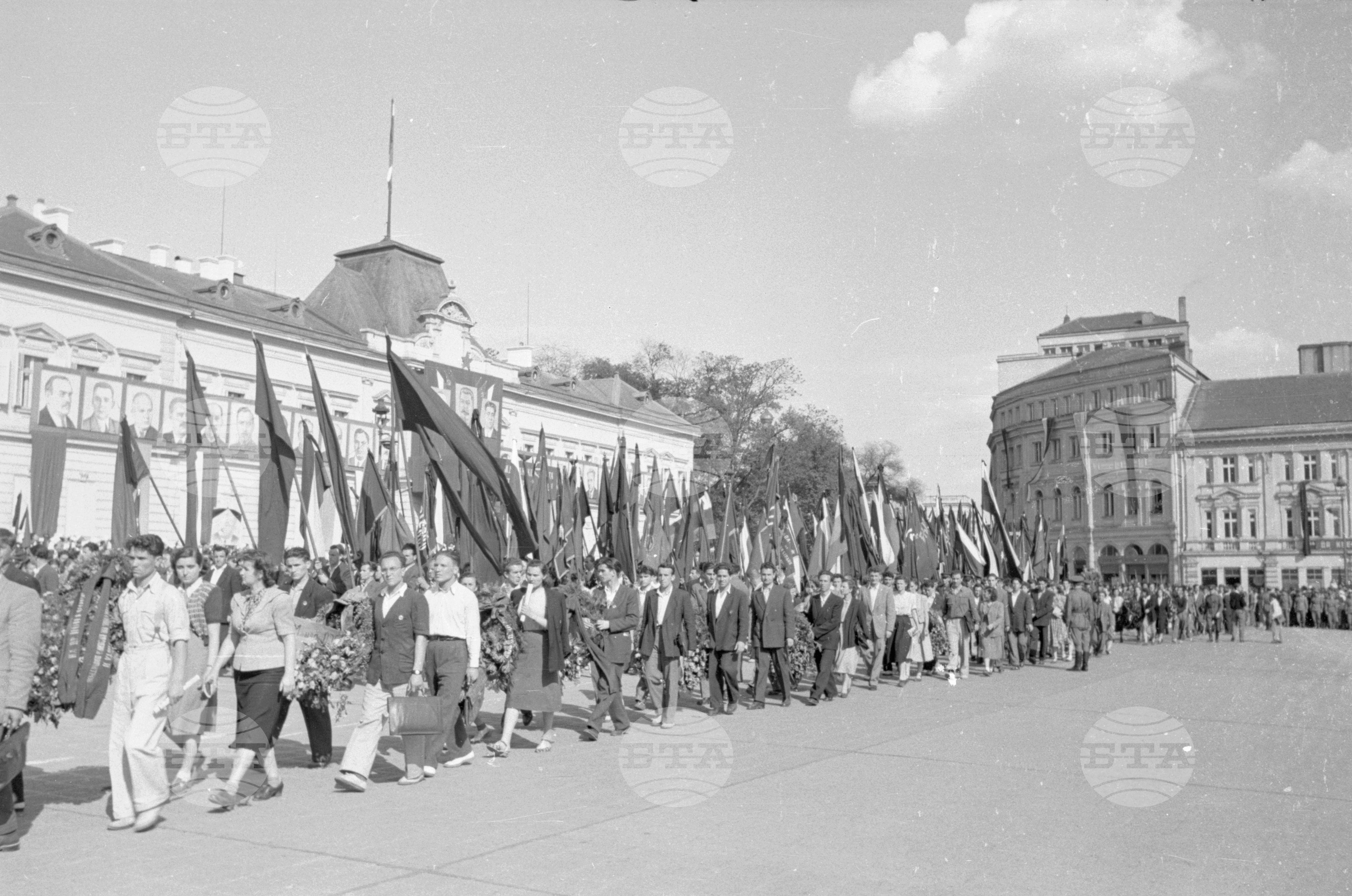Погребение на подпредседателя на Министерски съвет и член на Политбюро на ЦК на БКП Владимир Поптомов