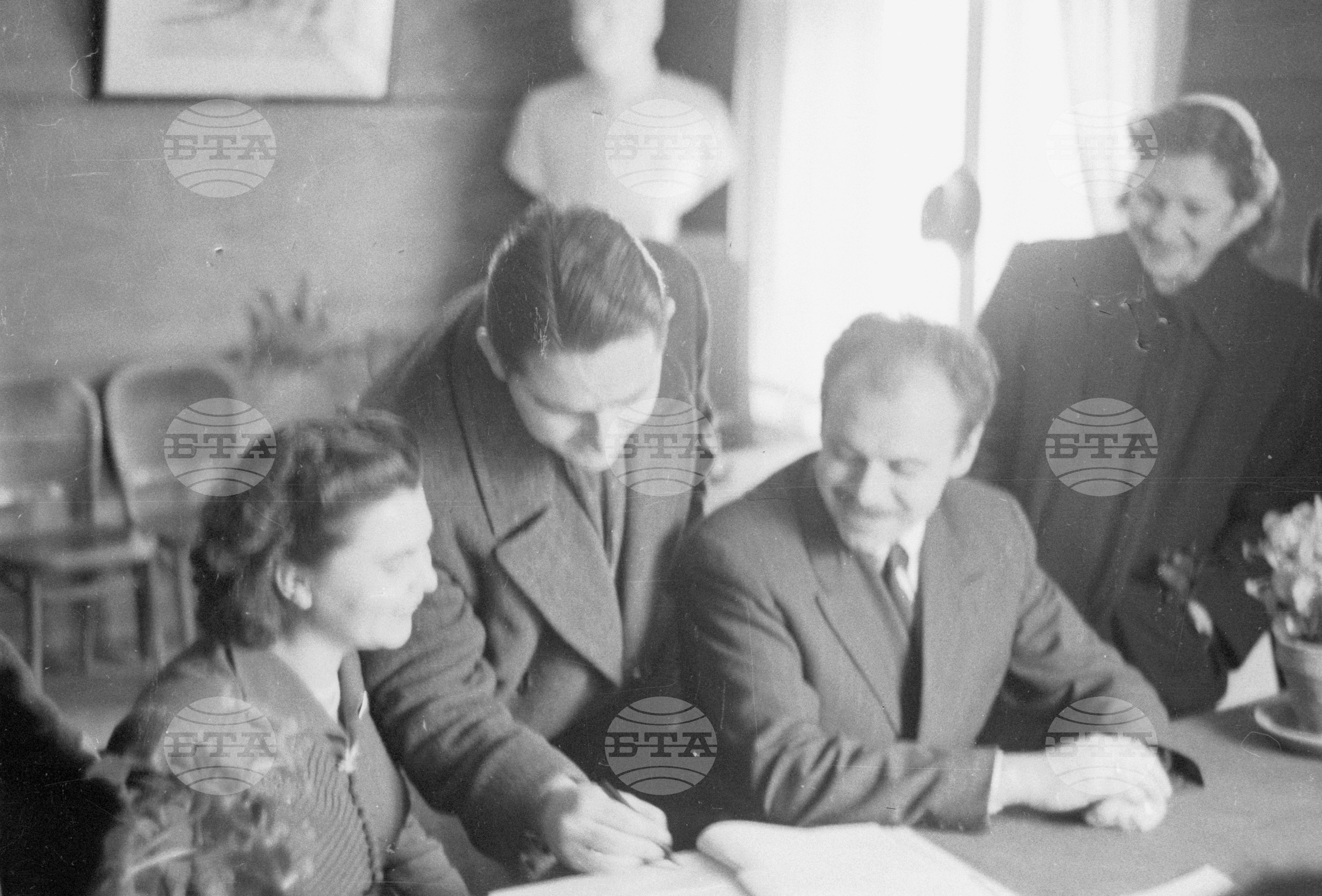 Сключване на граждански брак през 1951 година