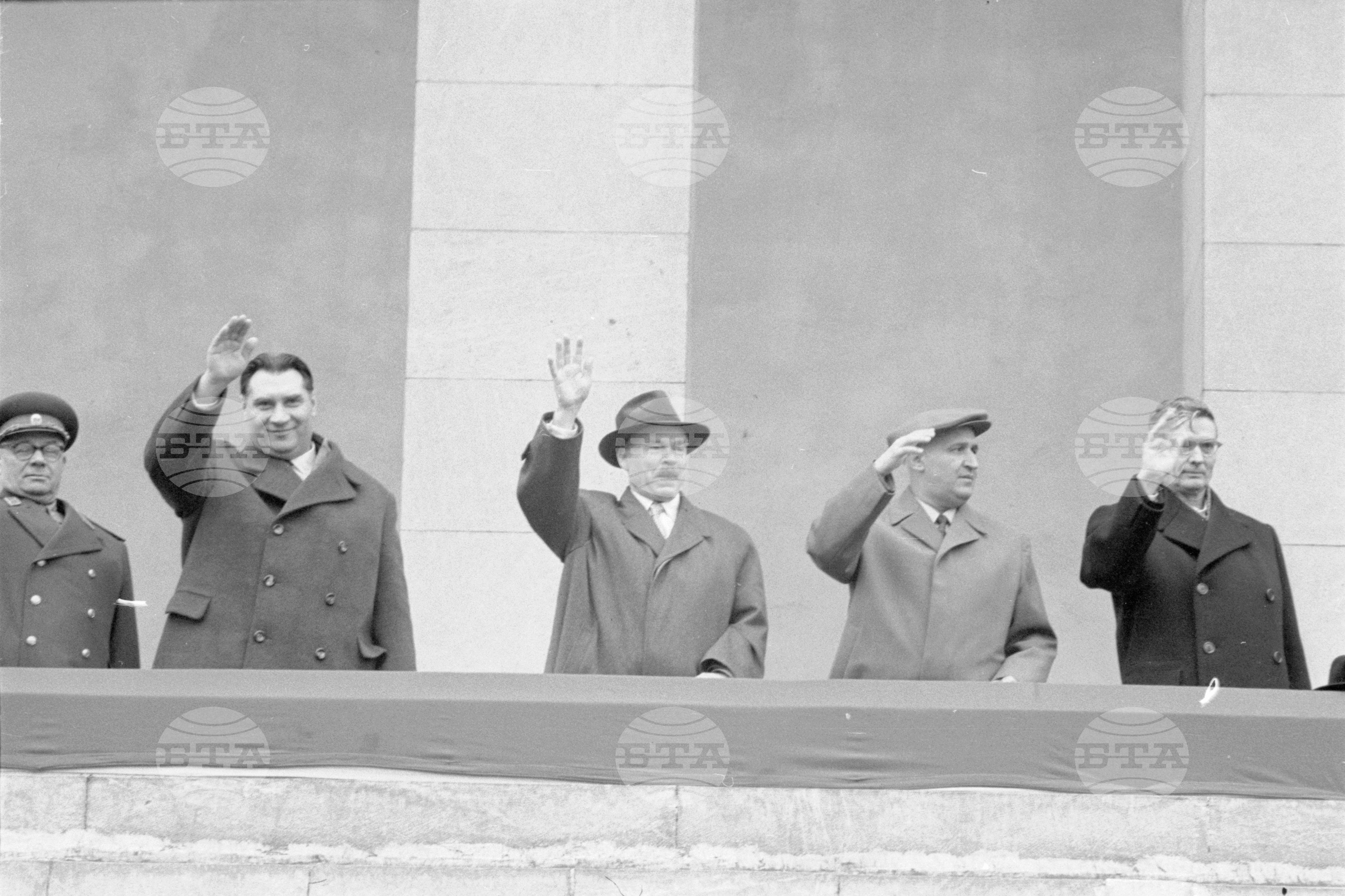 Възторжена манифестация на софийските трудещи се по случай 45-годишнината на Великата октомврийска социалистическа революция част 2