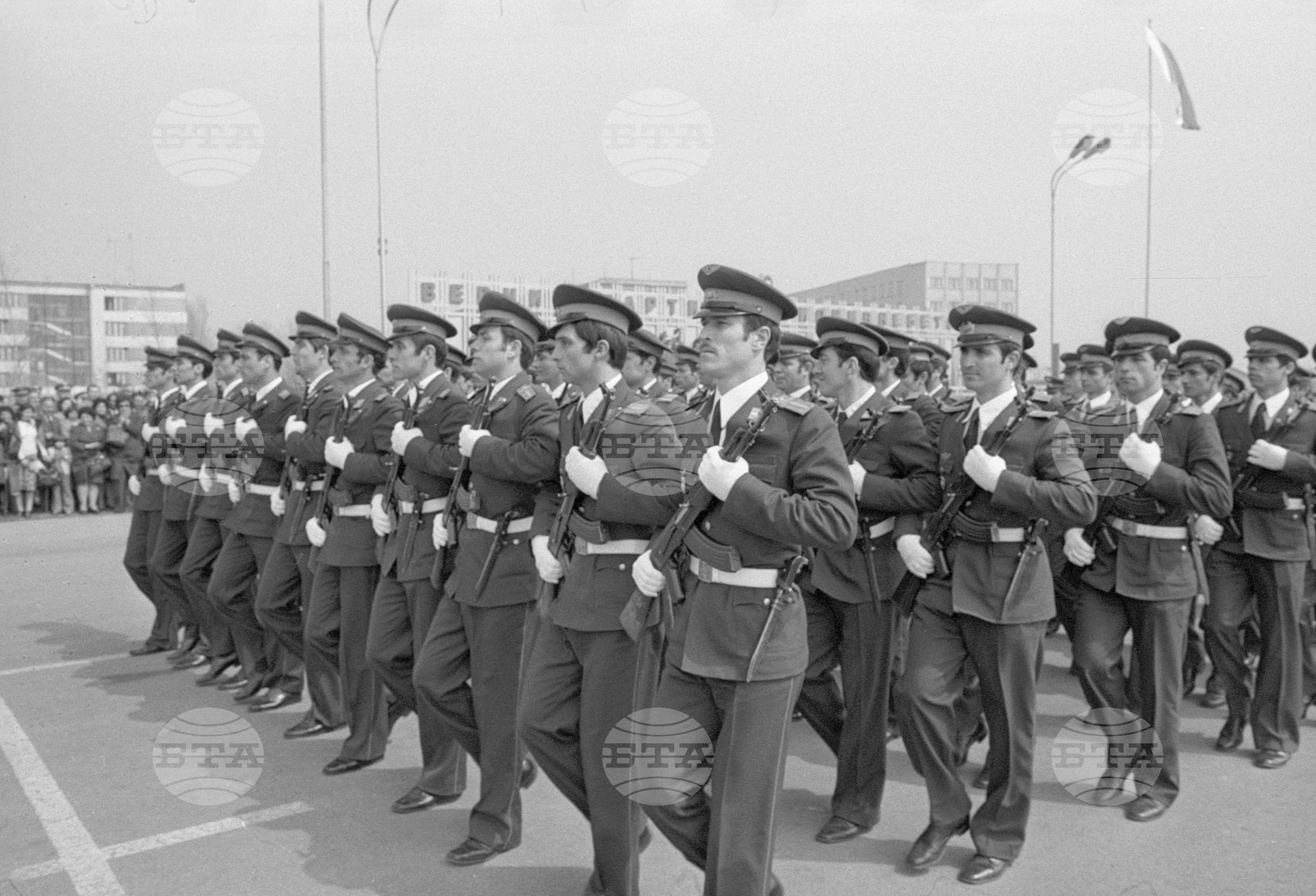 Випуск "Освобожденски" на  Висше народно военновъздушно училище (ВНВВУ; дн. ВВВУ) "Георги Бенковски" - град Долна Митрополия