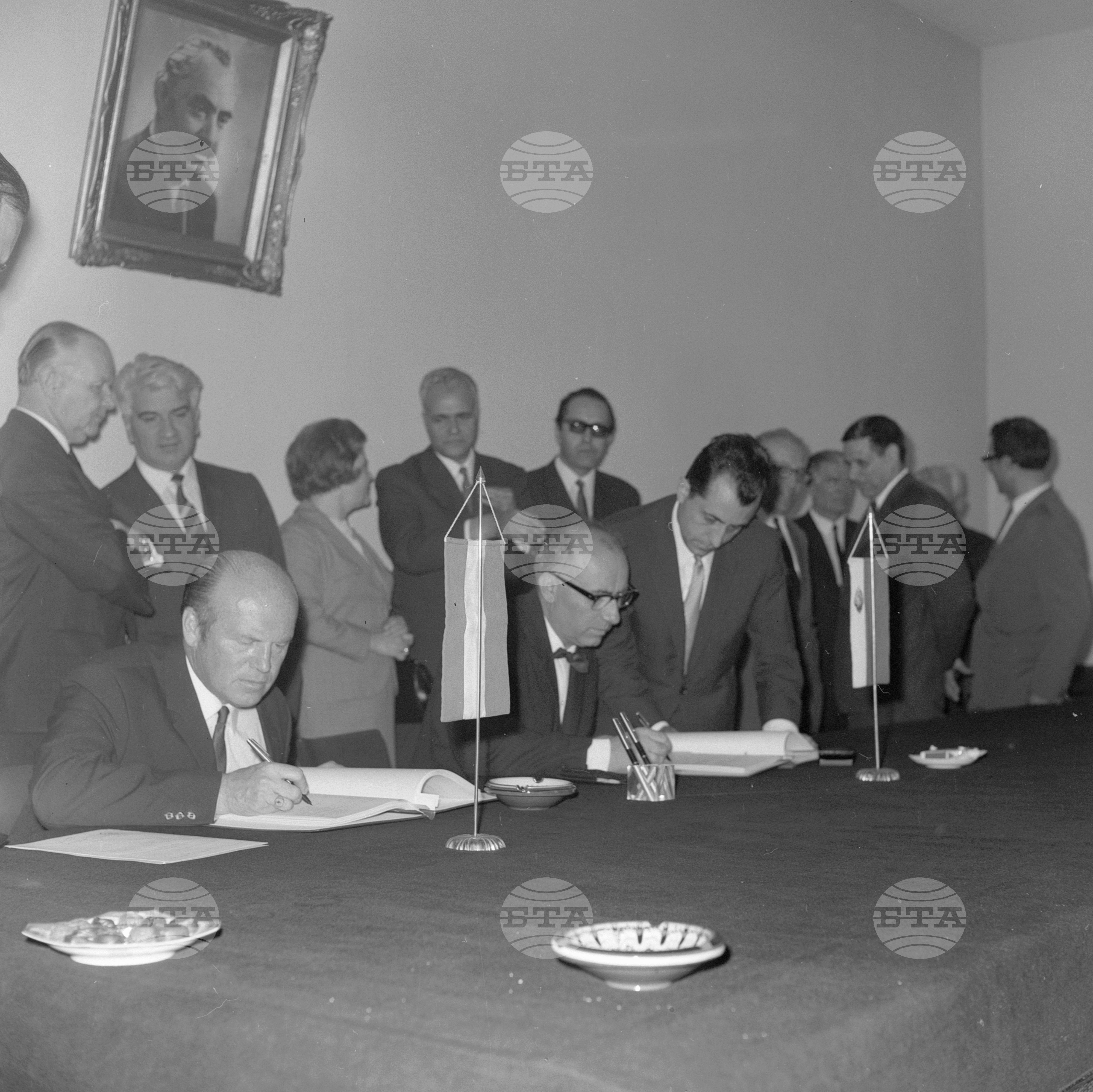 Подписване на протокол за стокообмен между Народна република България и Република Австрия през 1969 година
