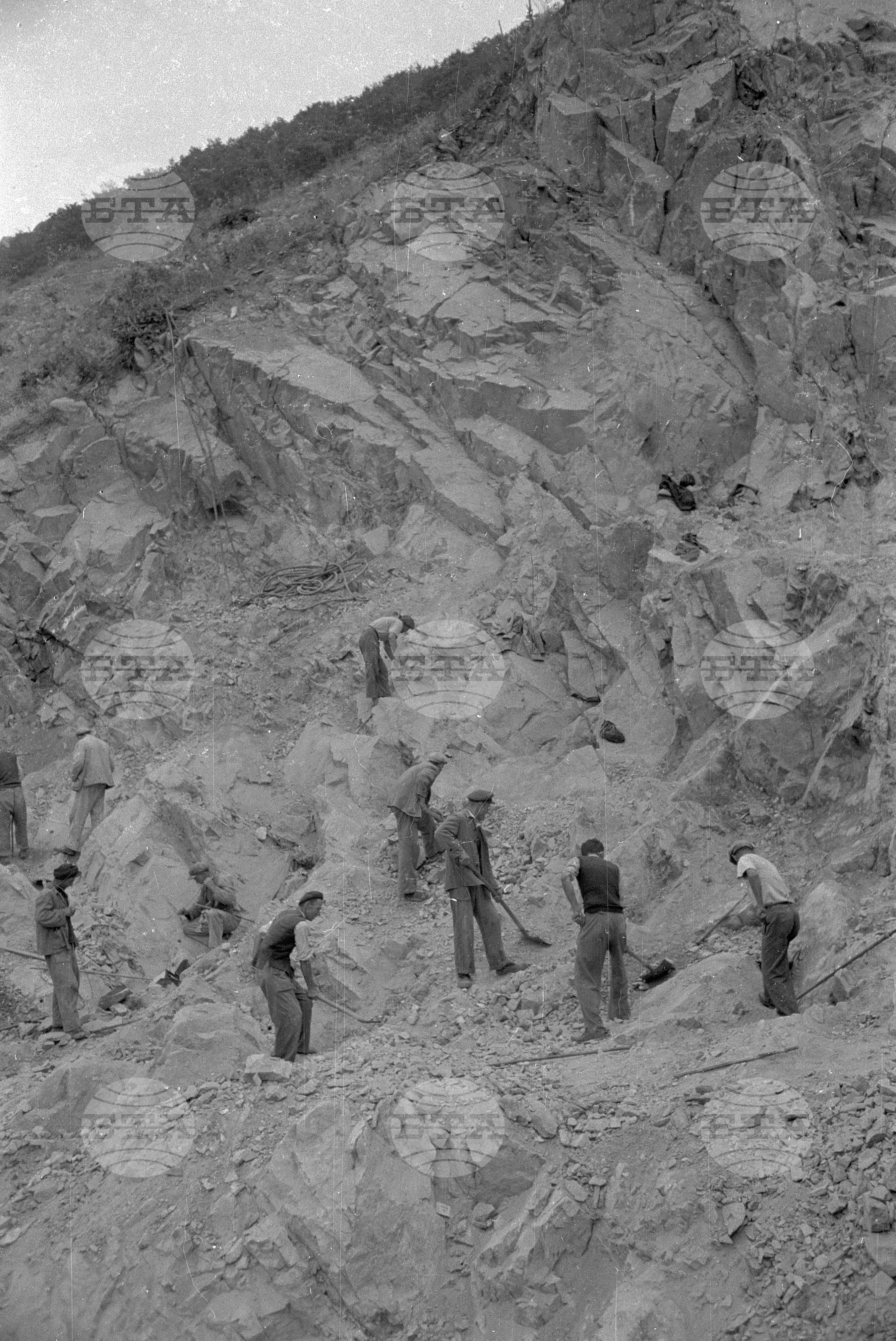 Язовир "Сталин" - снимки от изграждането му през 1952 година