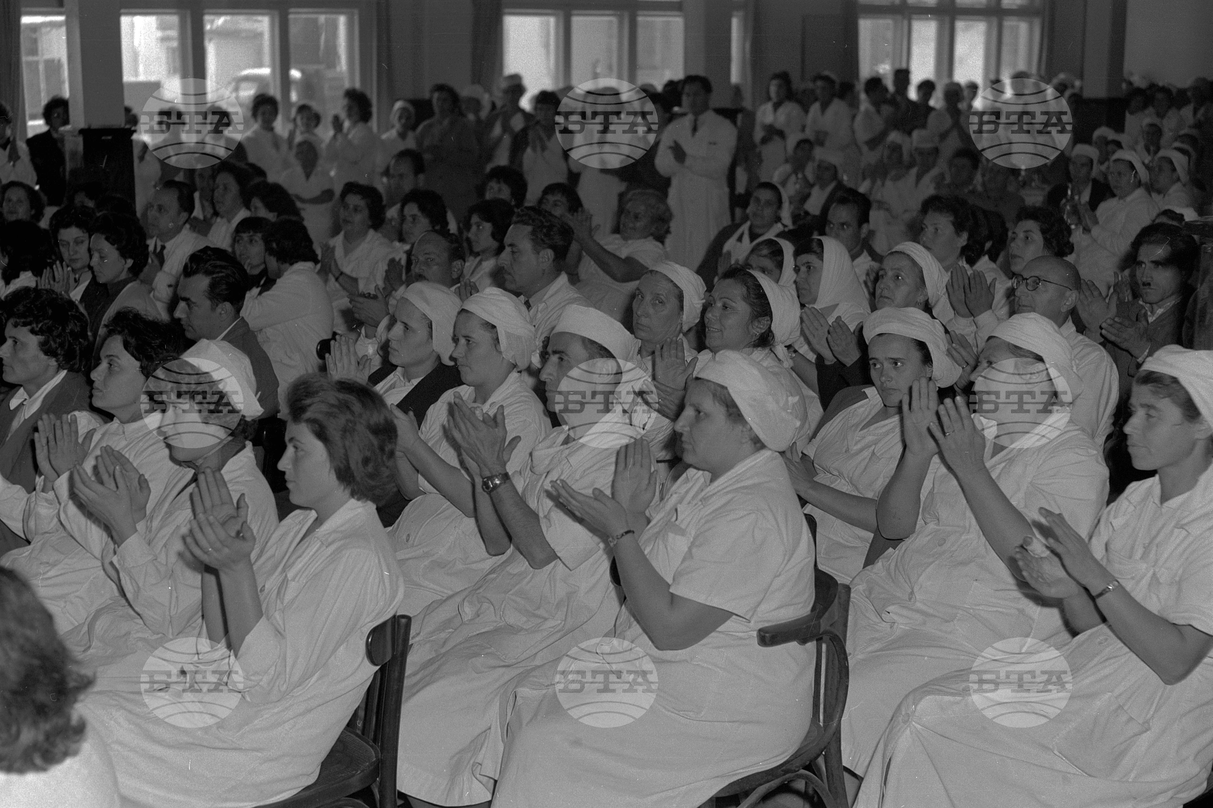 Тържествено събрание-митинг в Химико-фармацевтичния завод в София, в чест на 22 конгрес на КПСС