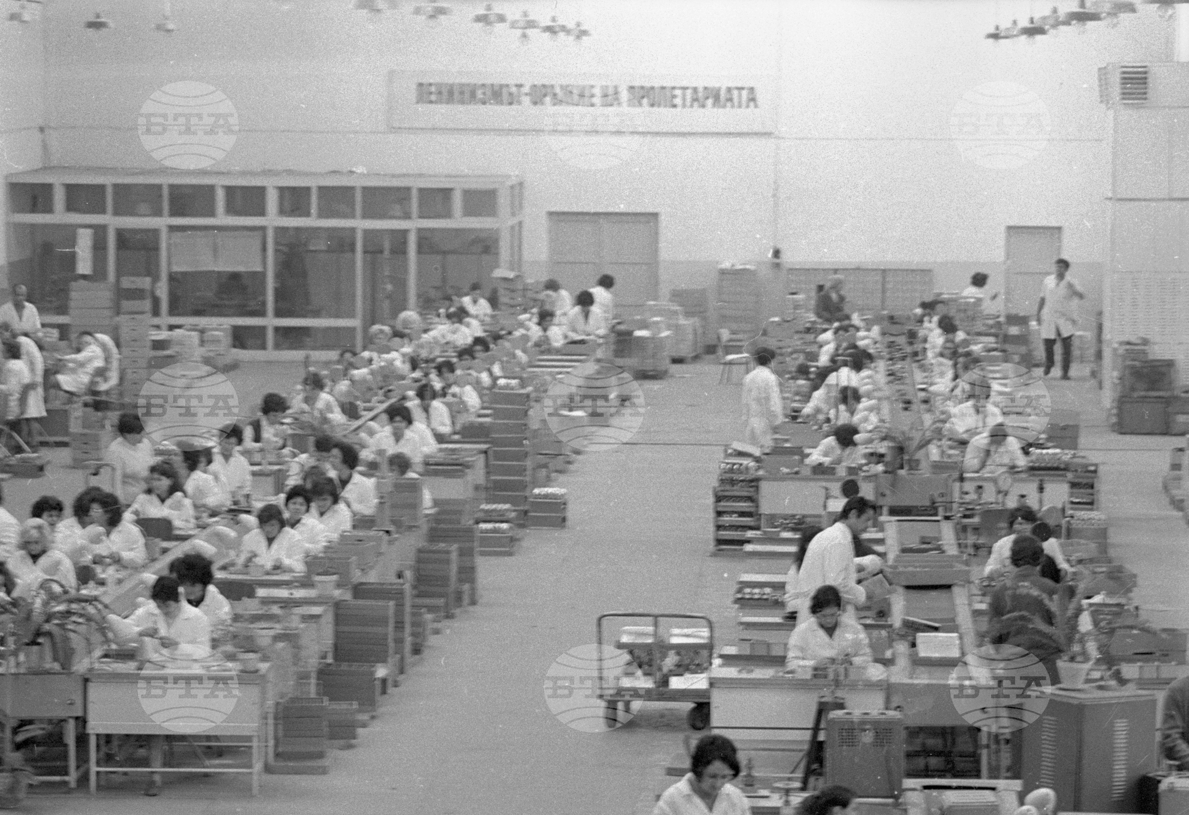 В корабостроителния завод "Георги Димитров" - 1970 година