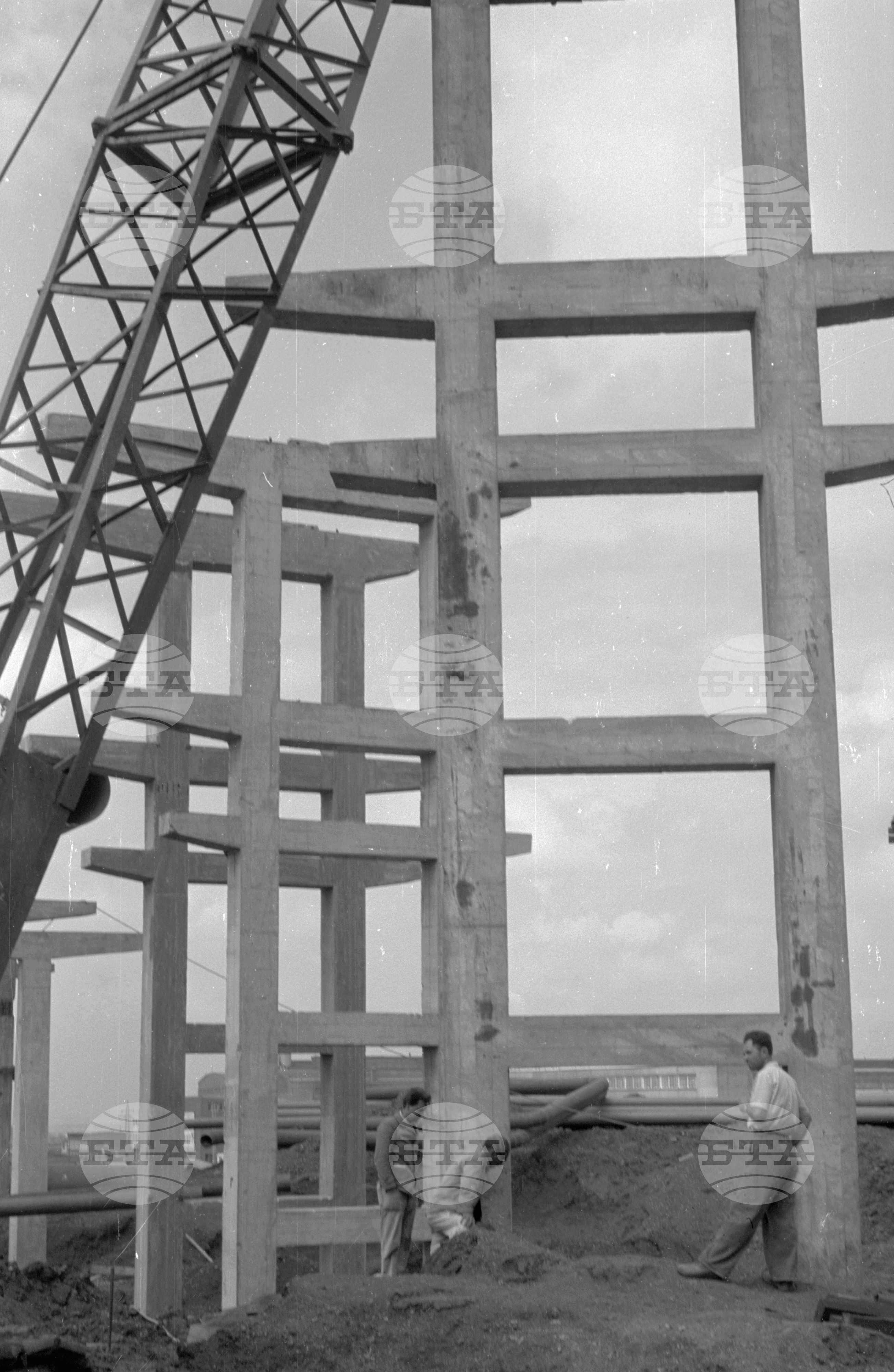 Из строежа на Кремиковския металургичен комбинат 1963 година