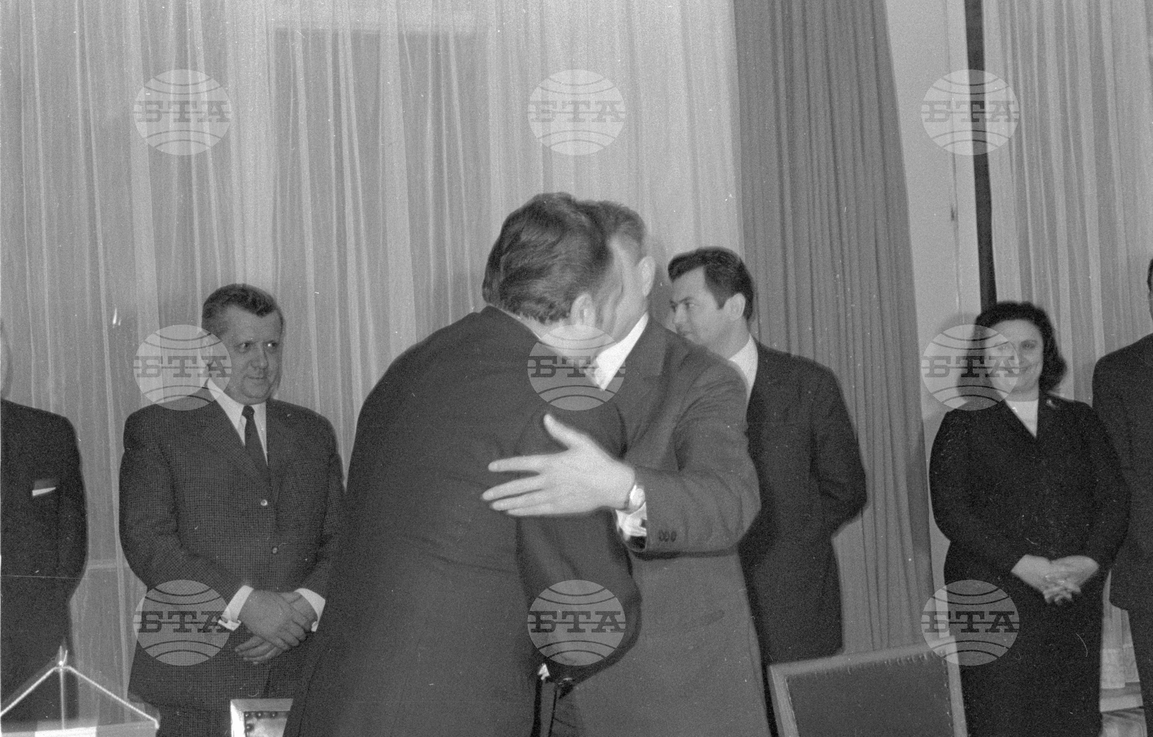 Подписване на българо - унгарски договор в Министерството на вътрешната търговия